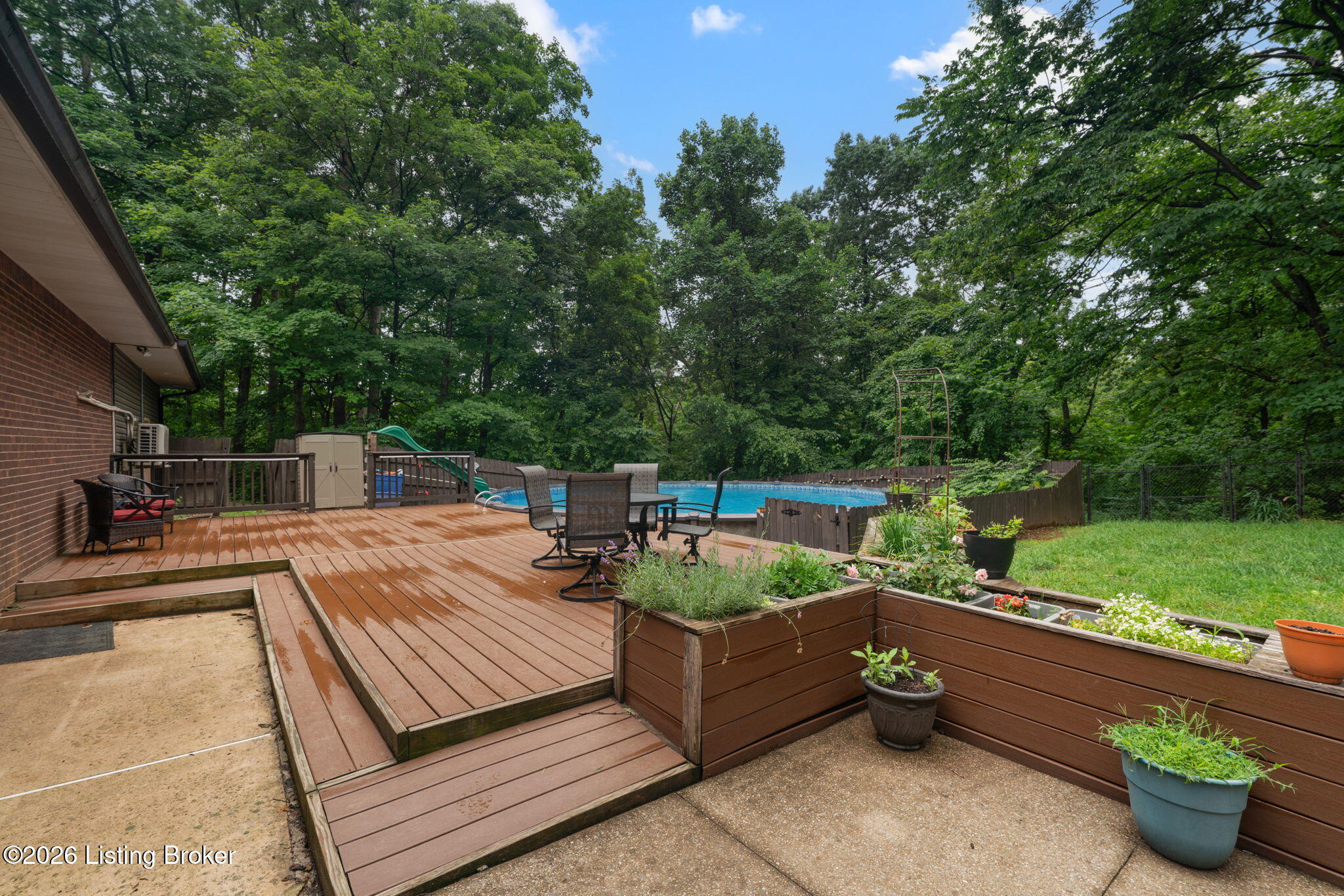 3140 Yorkshire Dr Property Photo 28