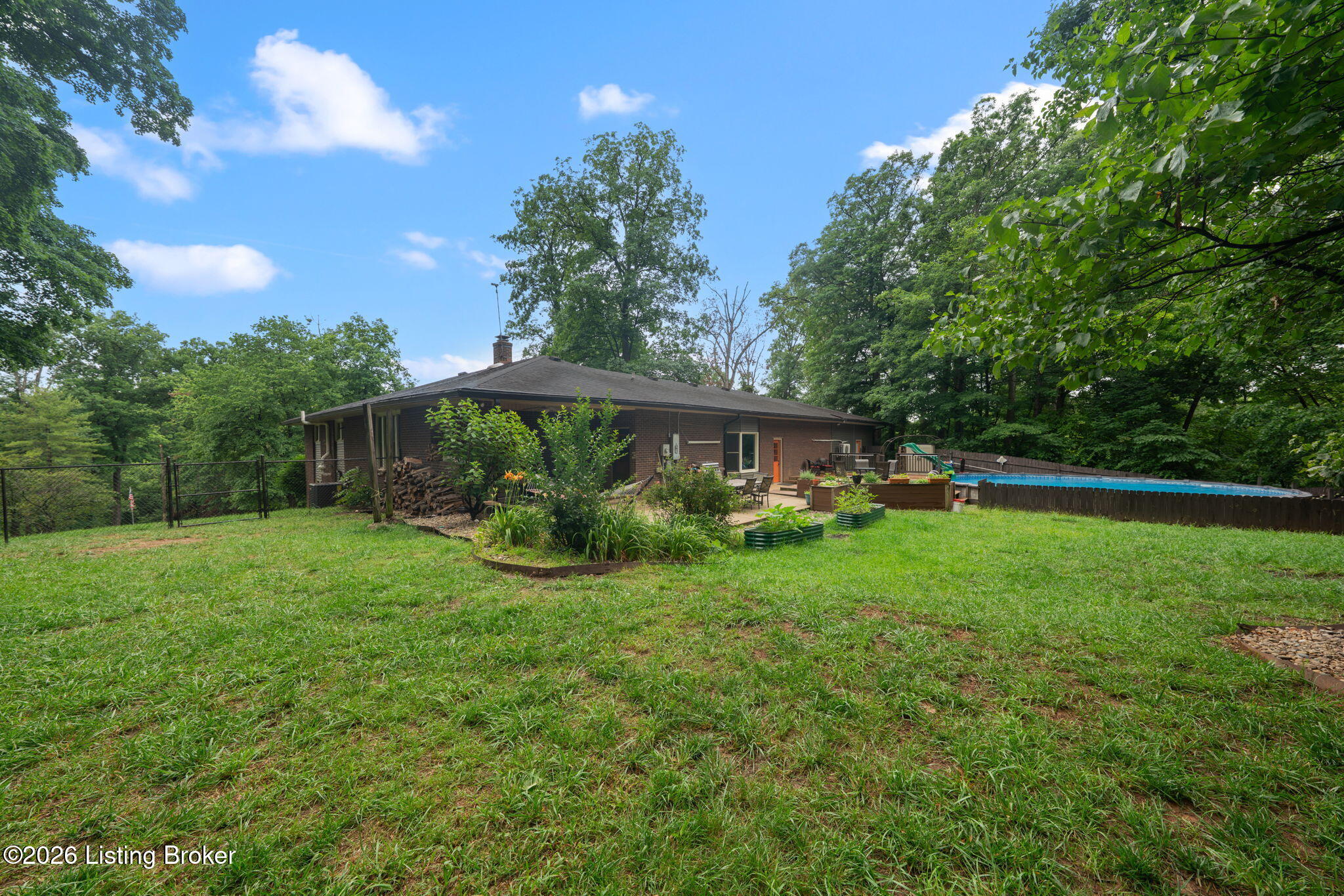 3140 Yorkshire Dr Property Photo 36