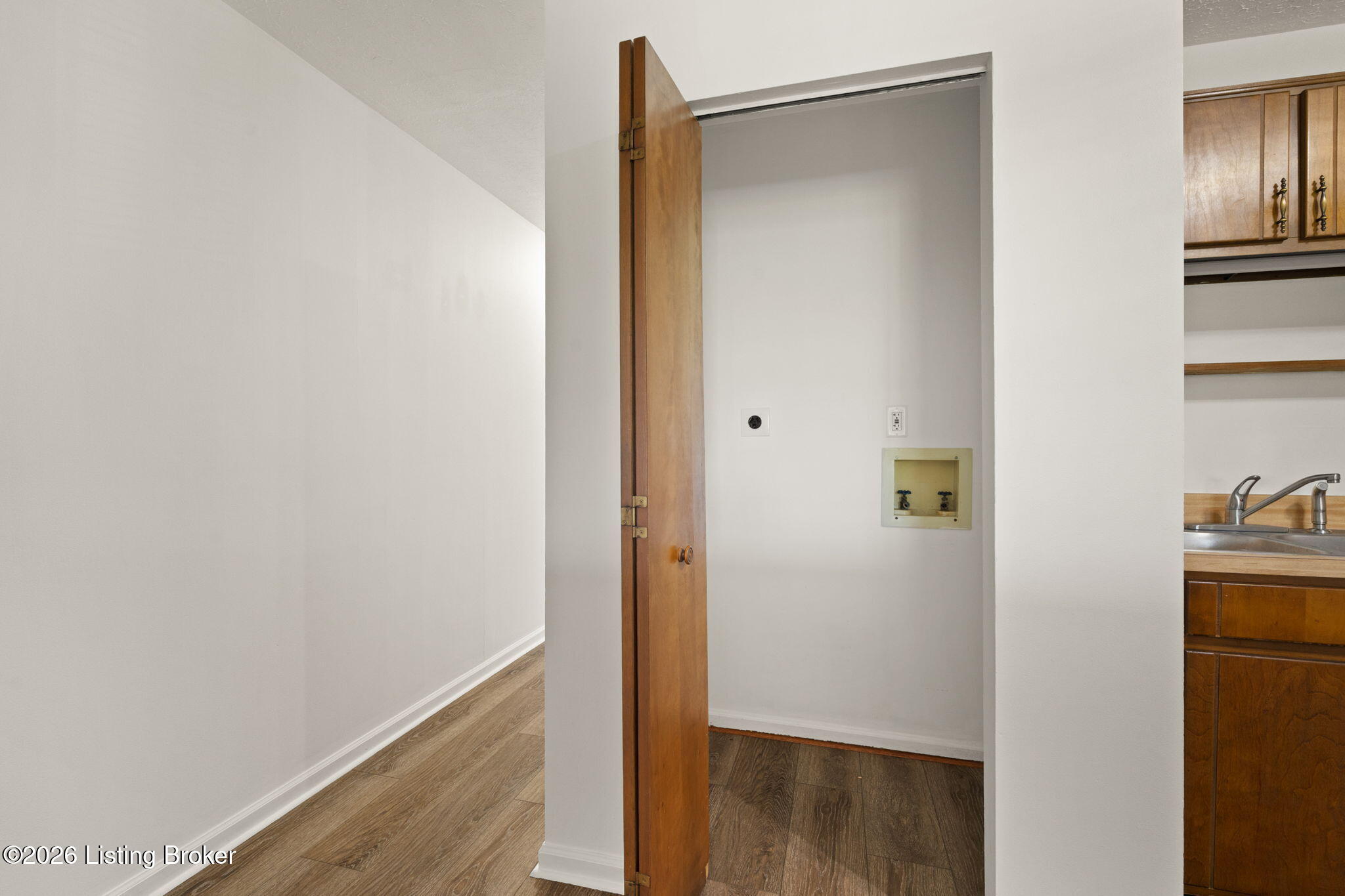 300 Faro Ct 9 Property Photo 11