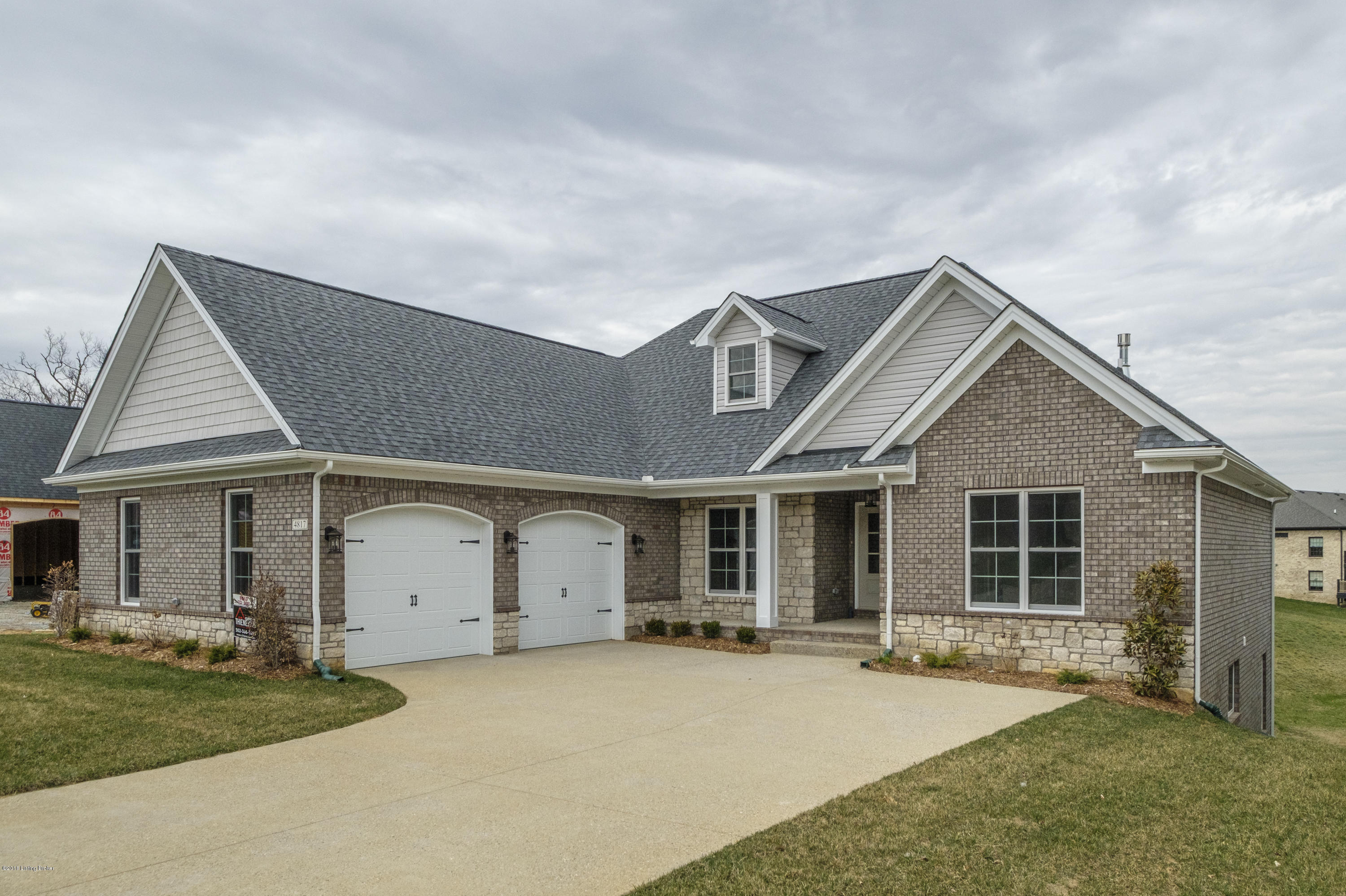 4815 Saddle Bend Way Property Photo 3