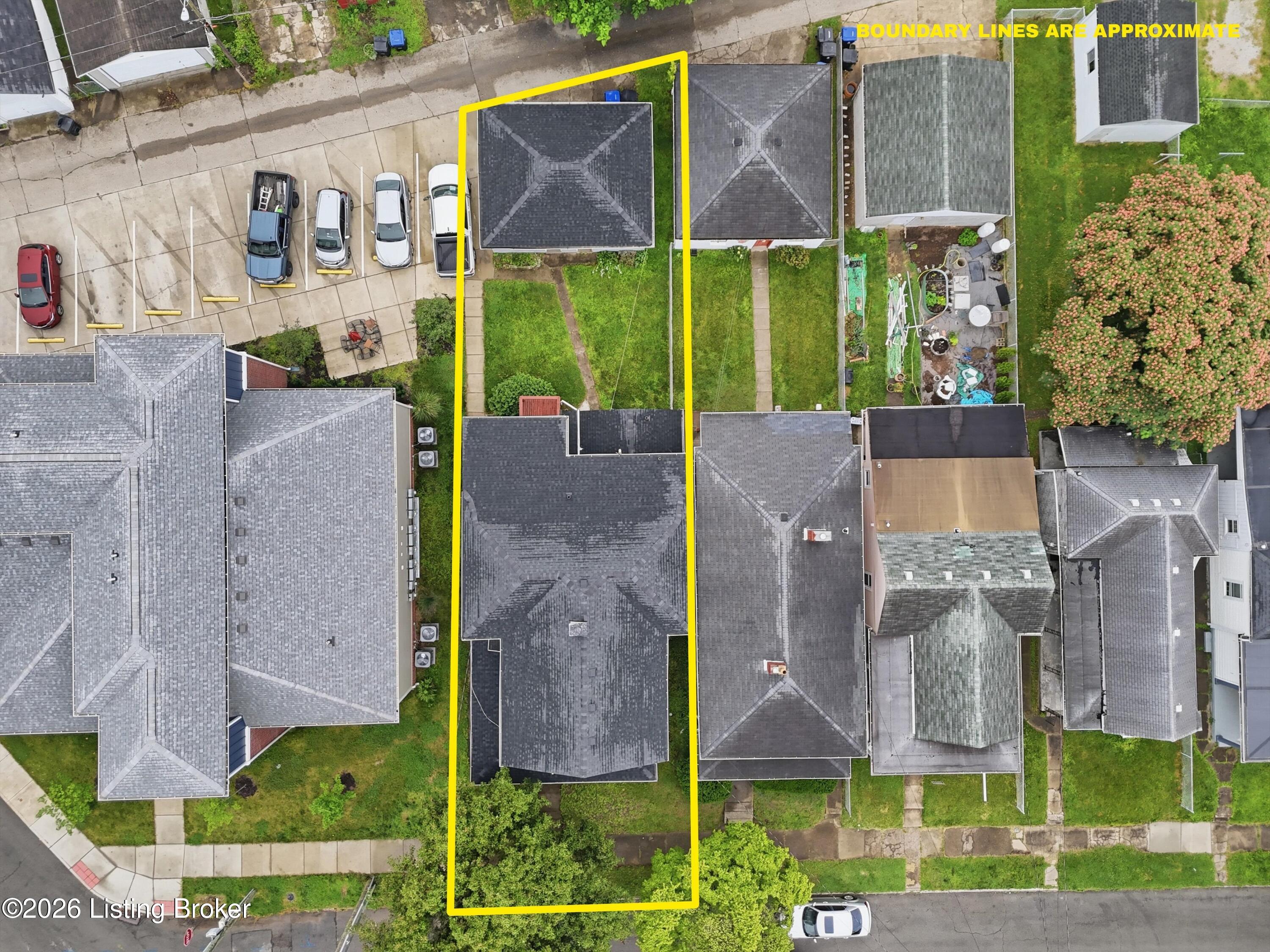 526 Atwood St Property Photo 6