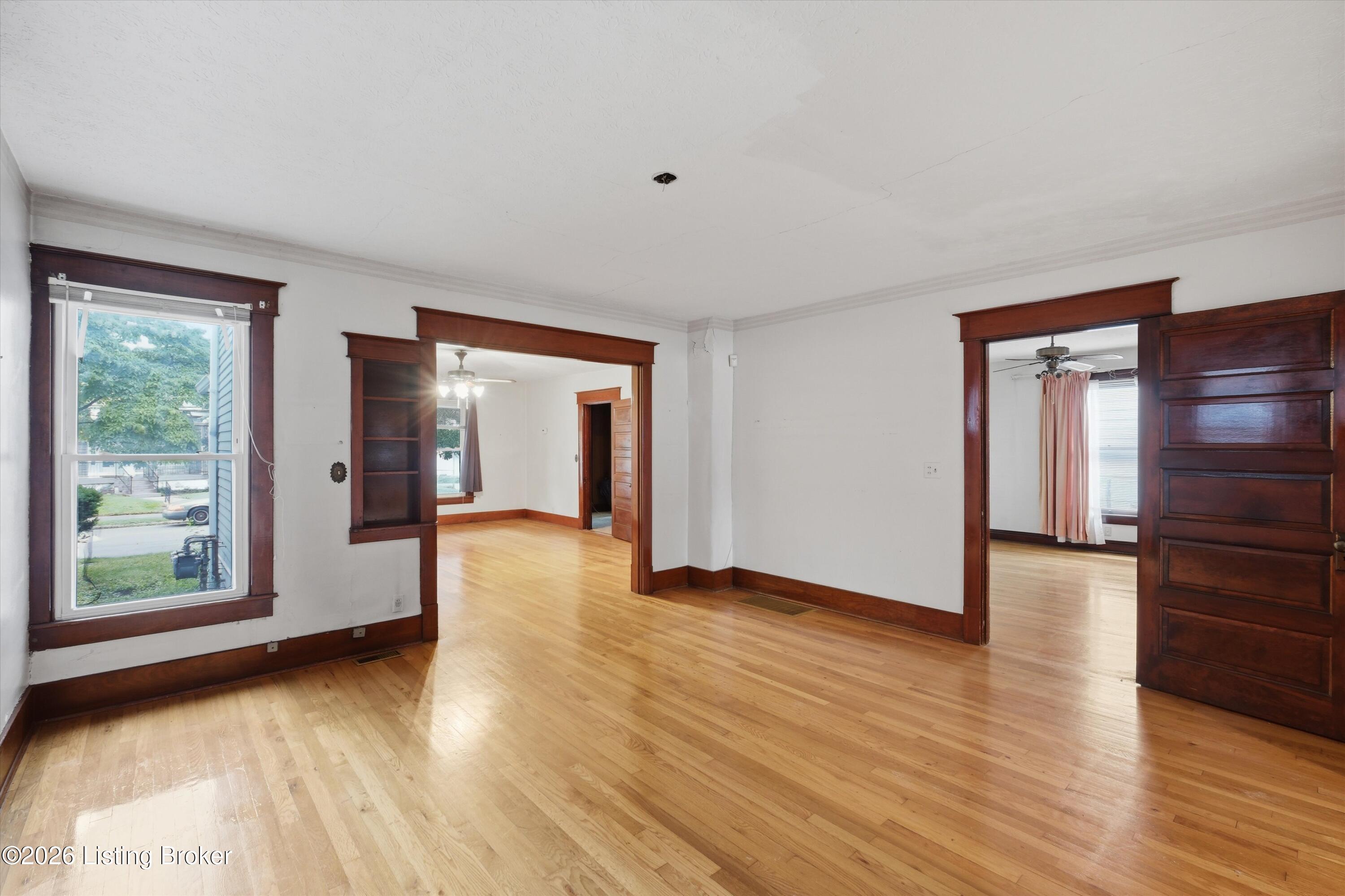 526 Atwood St Property Photo 10