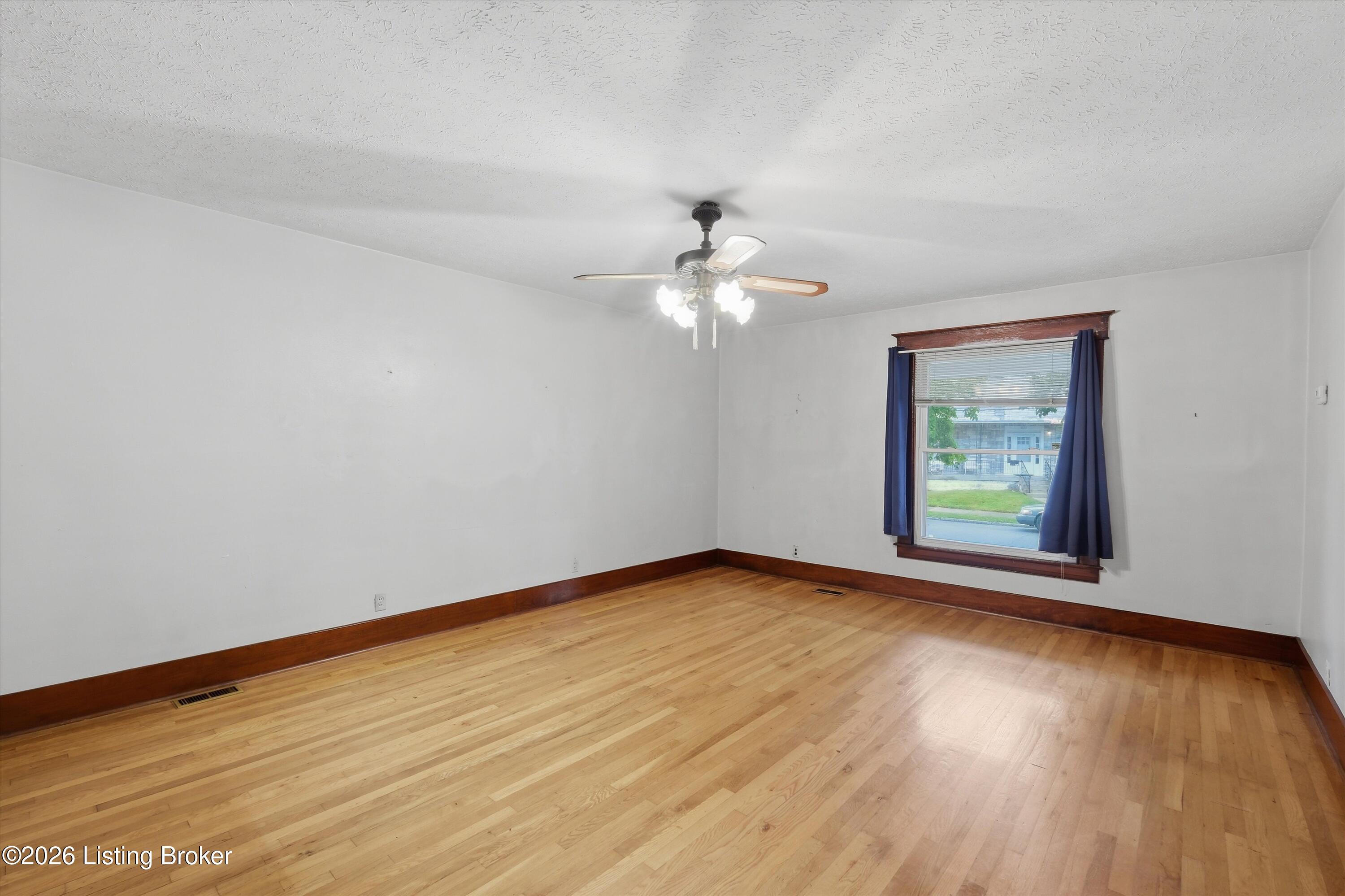 526 Atwood St Property Photo 15