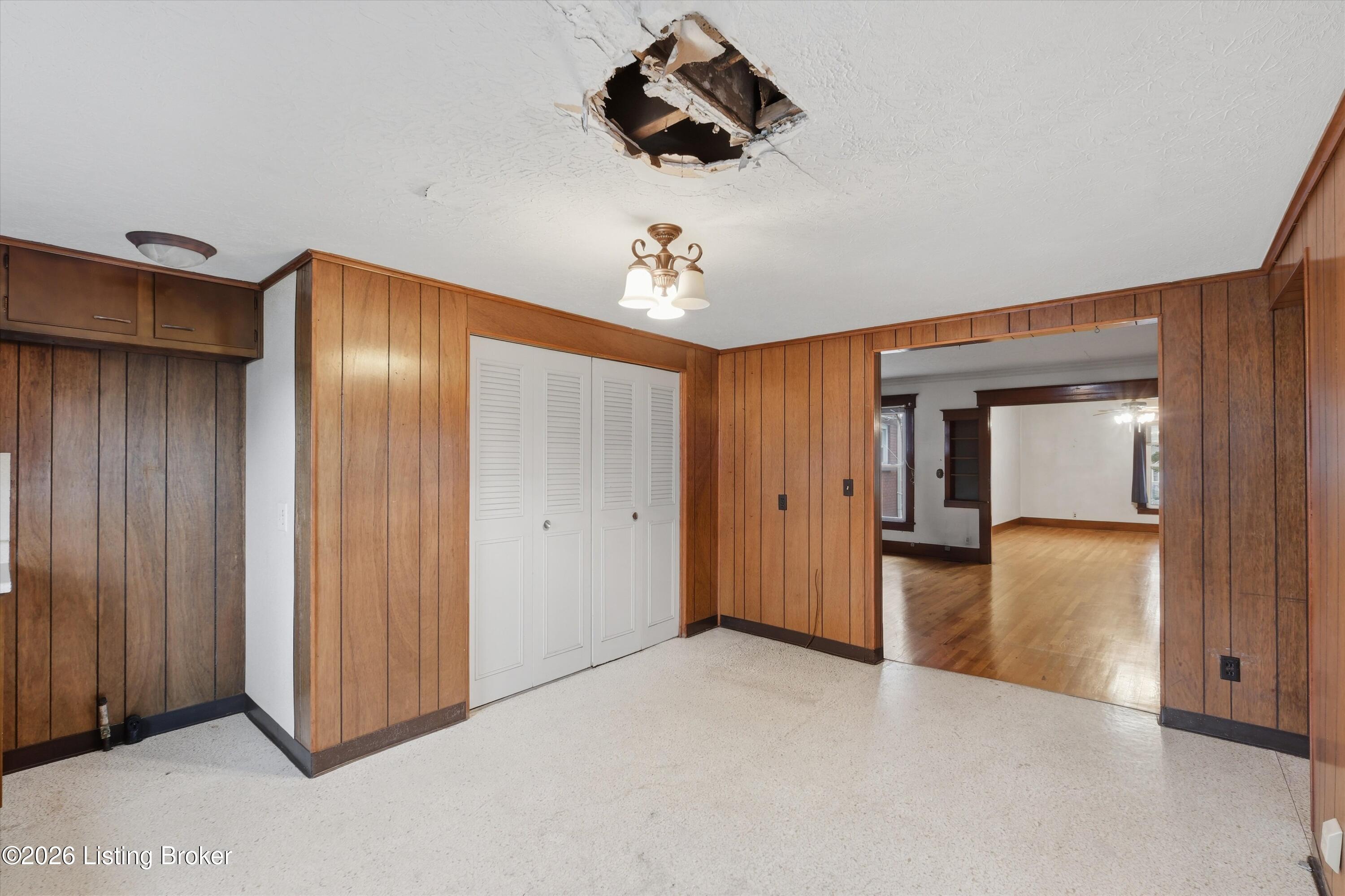 526 Atwood St Property Photo 17