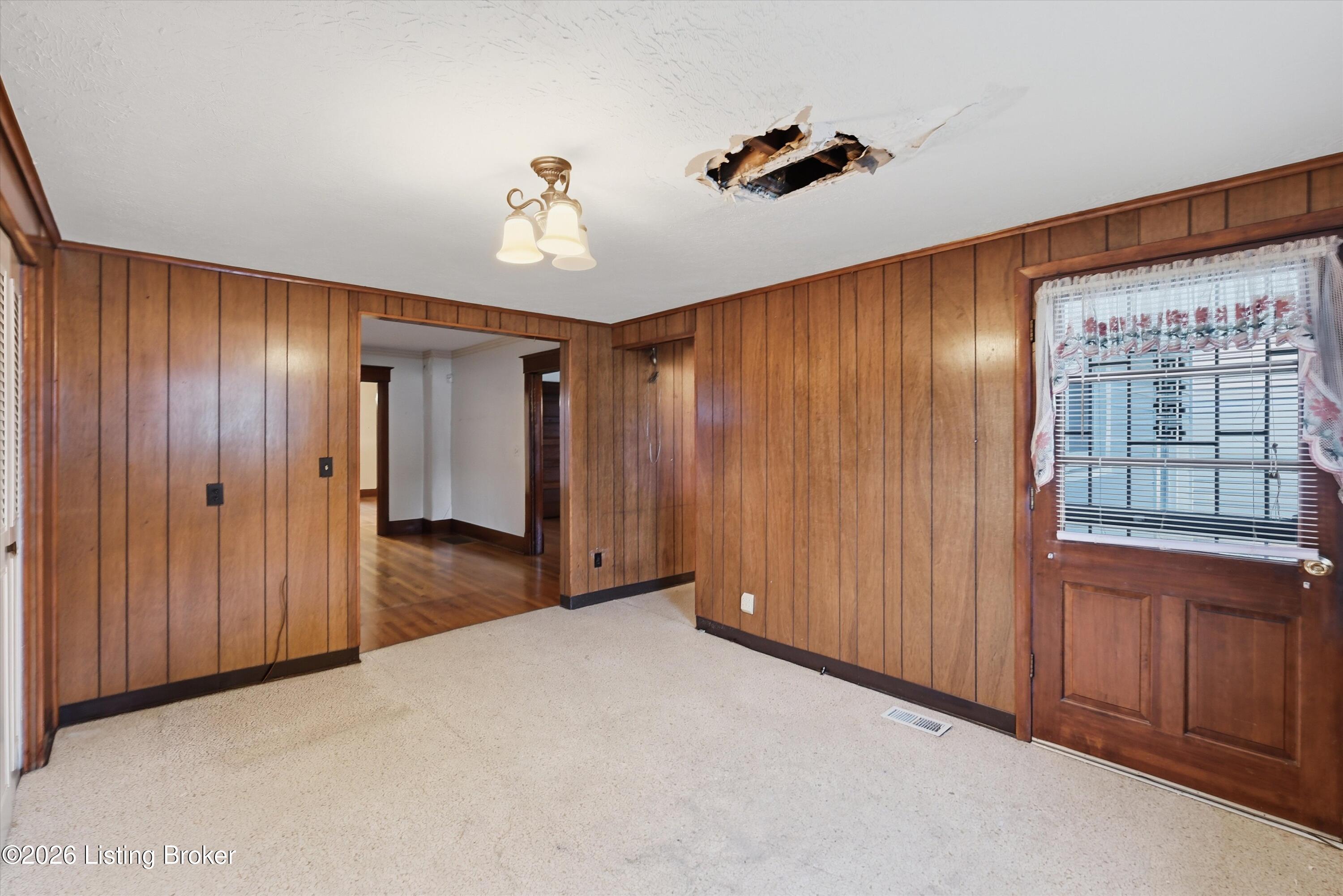 526 Atwood St Property Photo 19
