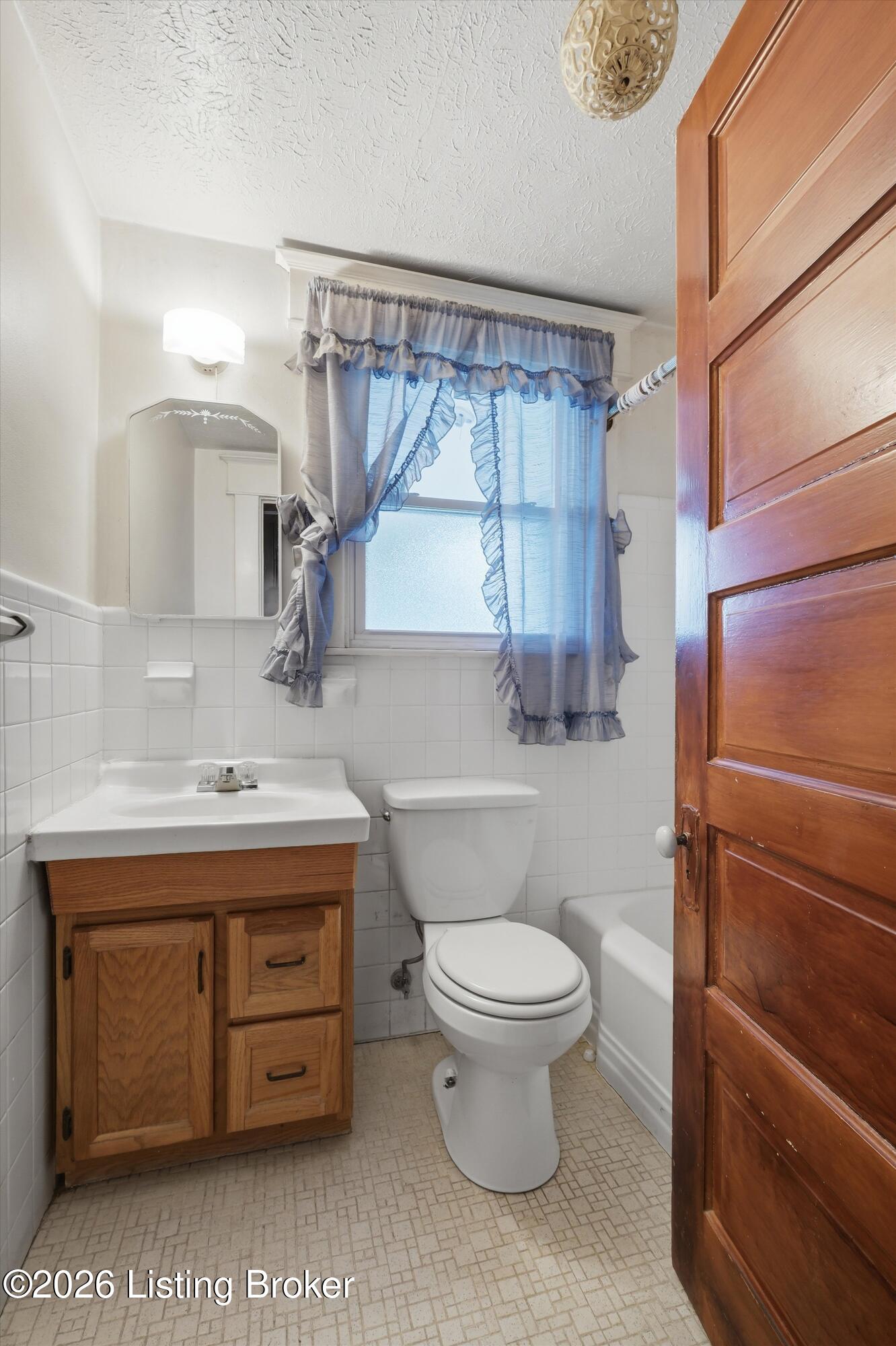 526 Atwood St Property Photo 25