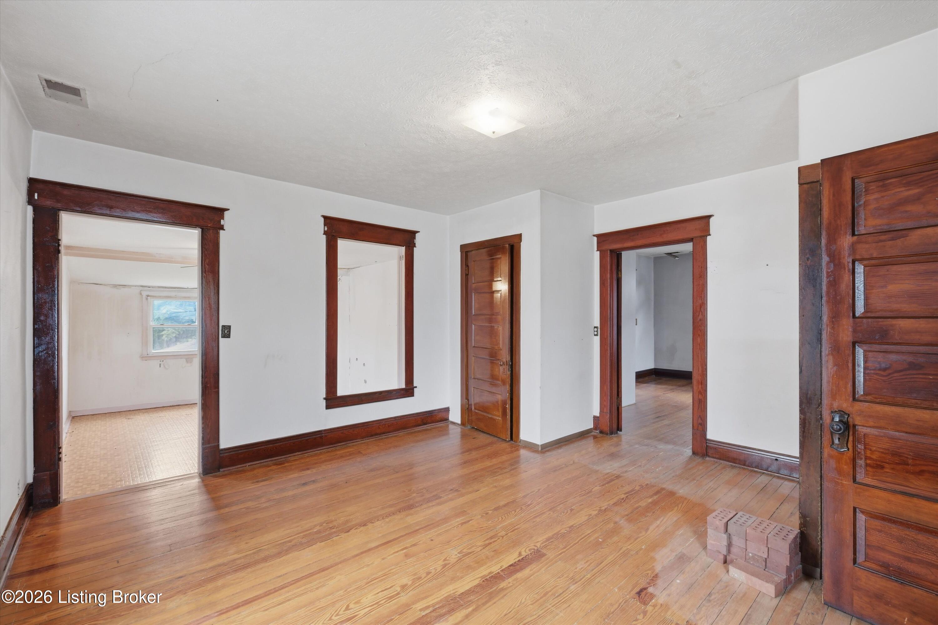 526 Atwood St Property Photo 35