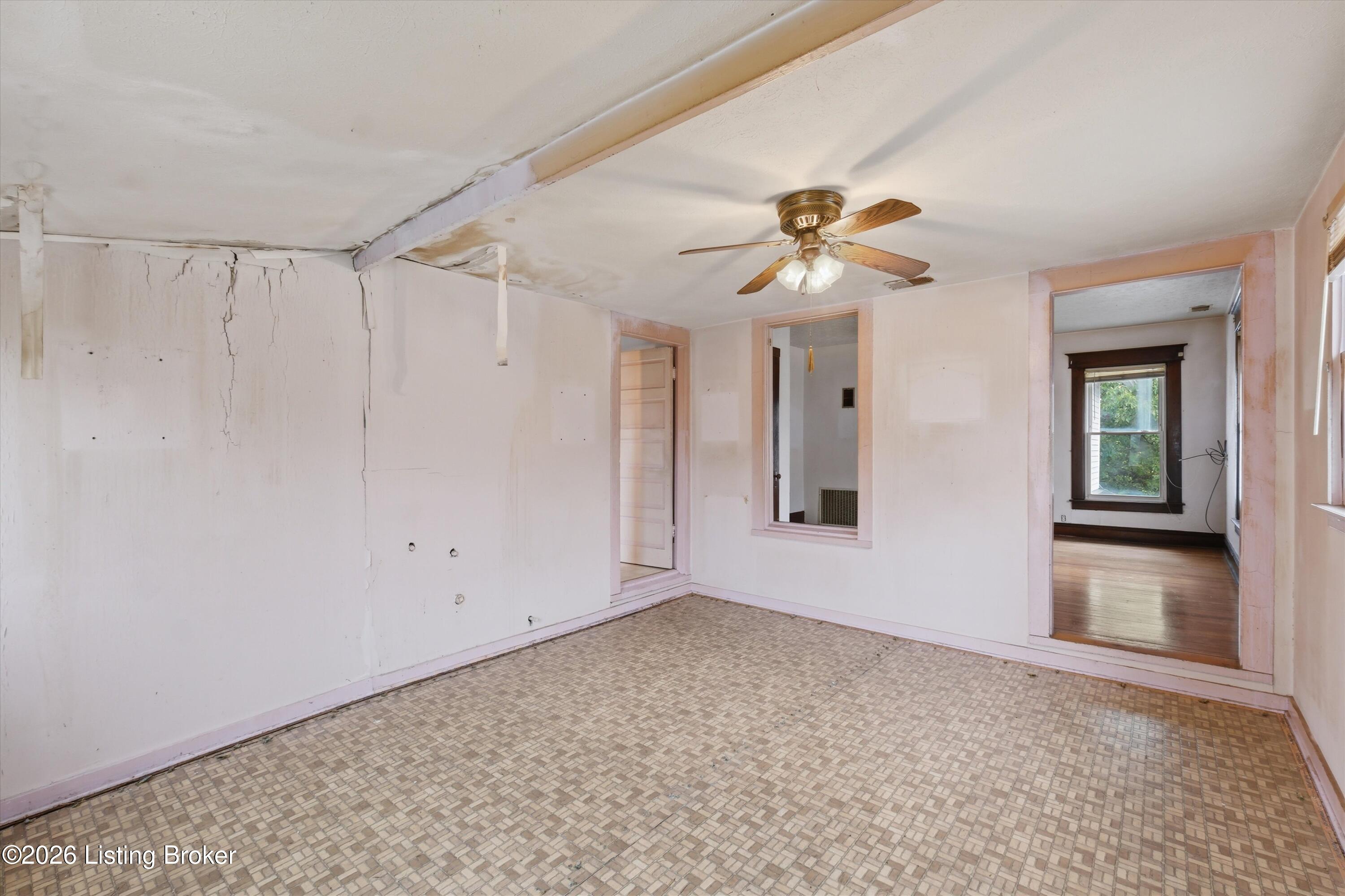 526 Atwood St Property Photo 37