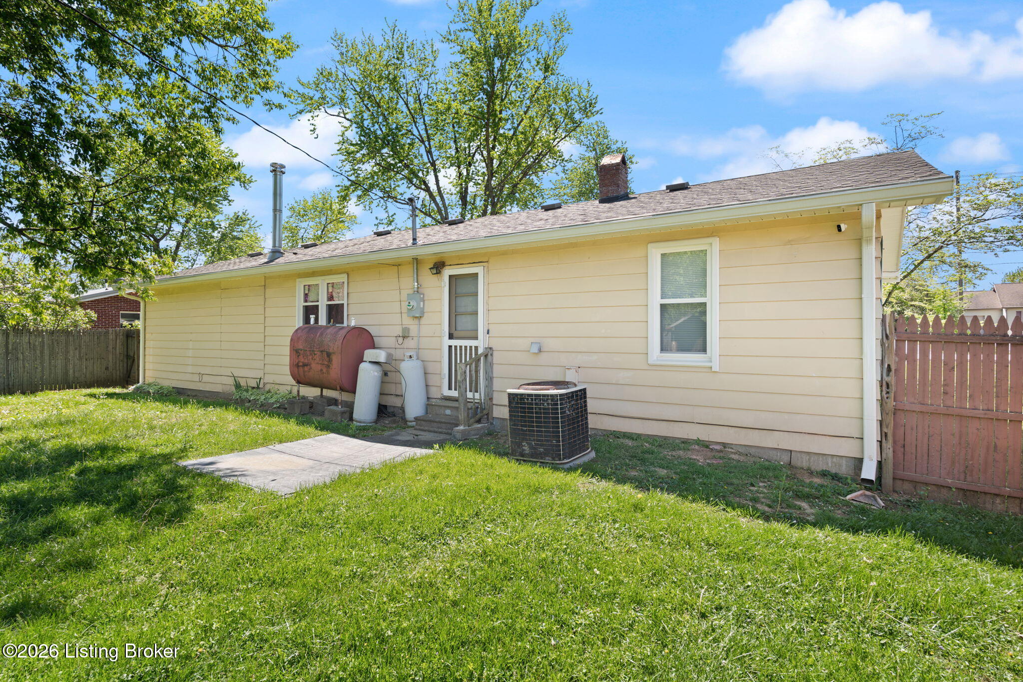 9718 Us-421 Property Photo 6