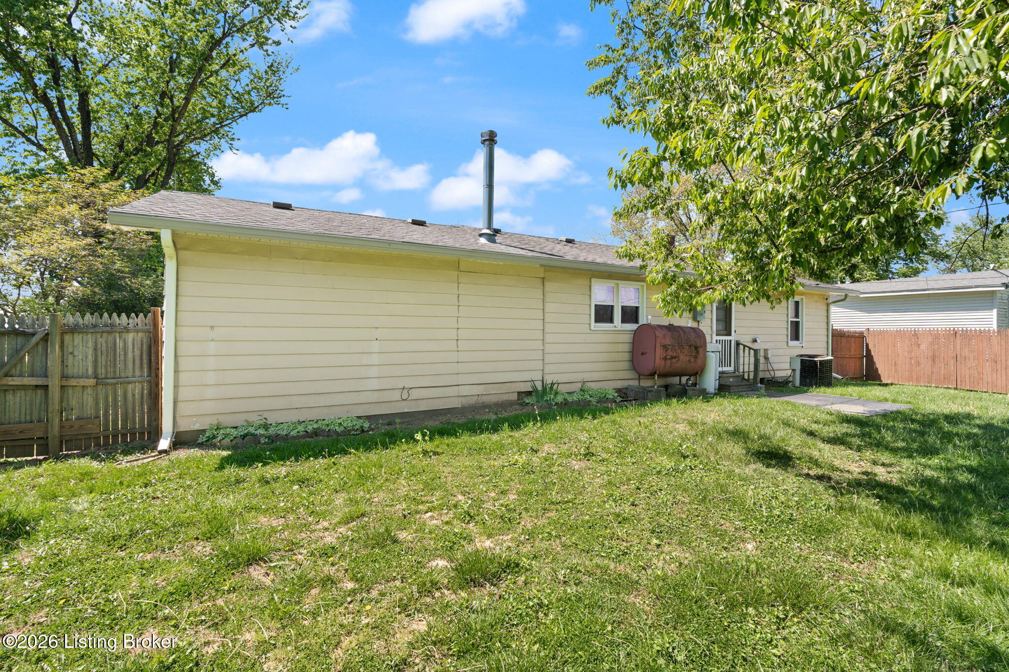 9718 Us-421 Property Photo 7