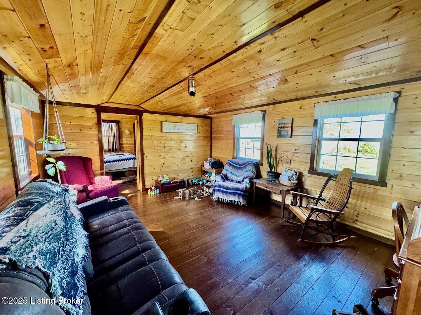 5651 Battle Rd Property Photo 6
