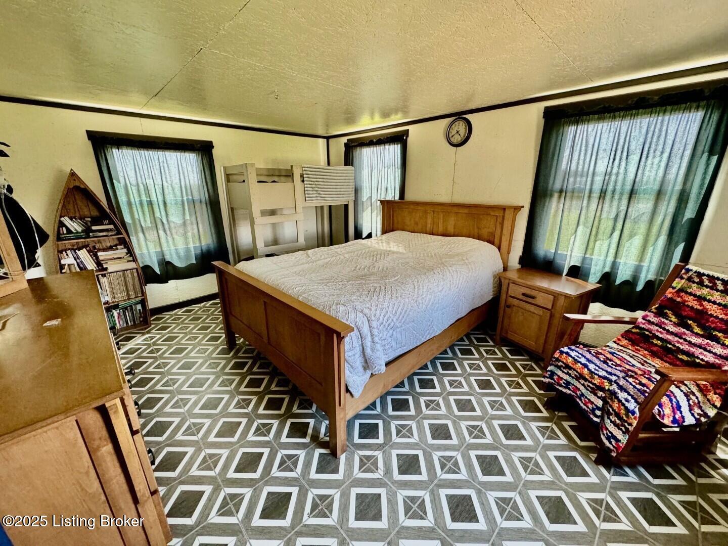 5651 Battle Rd Property Photo 11