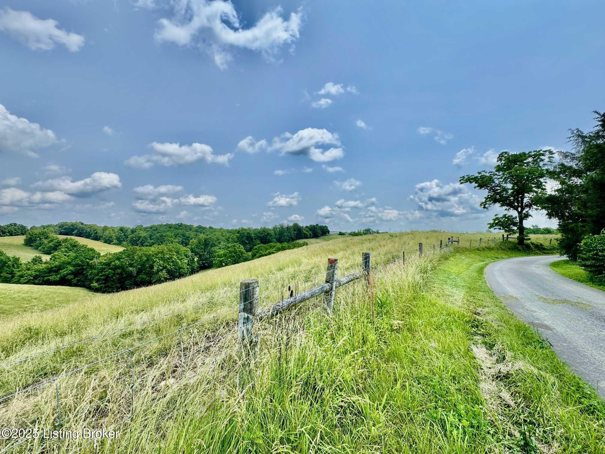 3650 Baker Ridge Rd Property Photo 2
