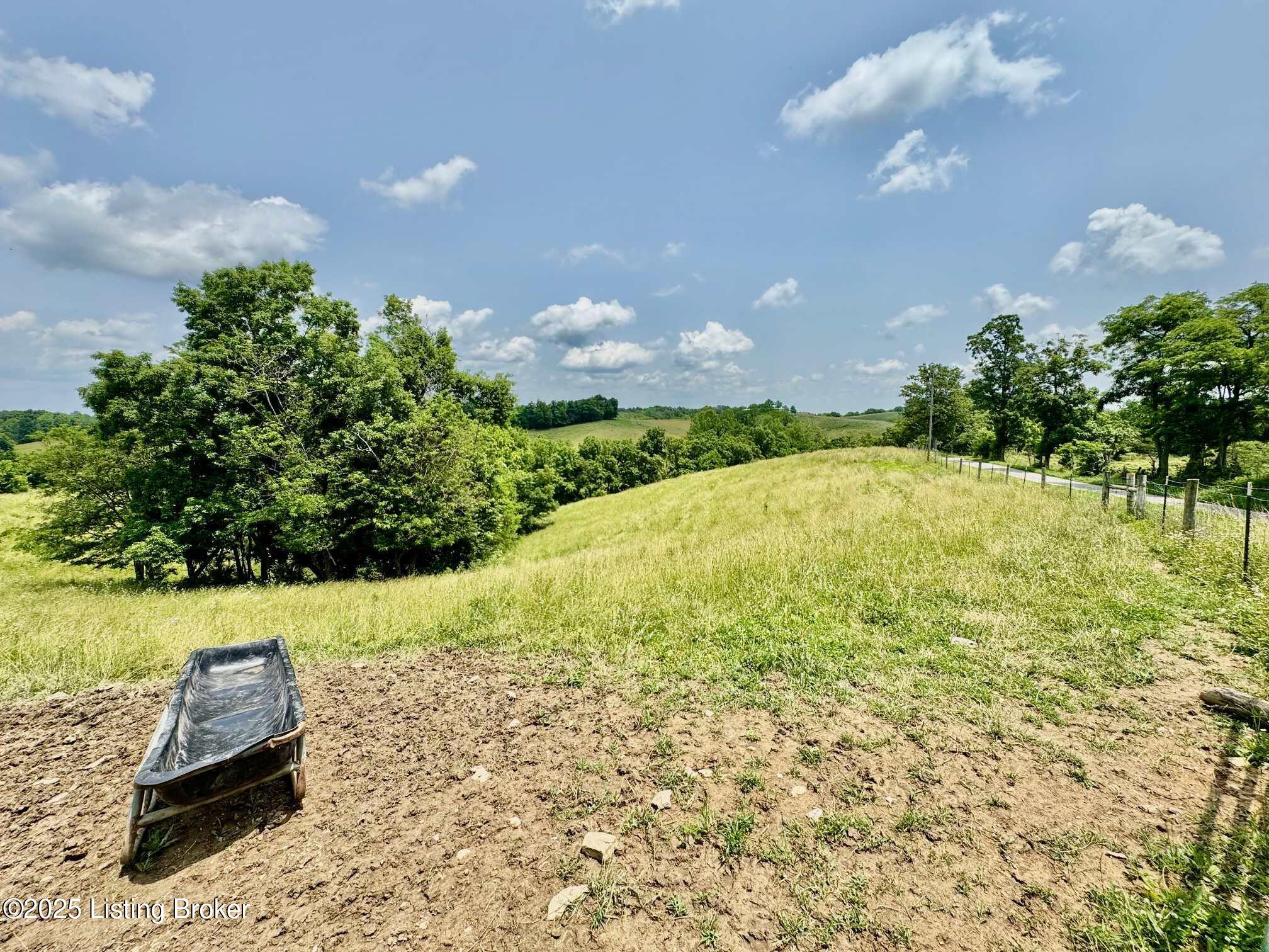 3700 Baker Ridge Rd Property Photo 4