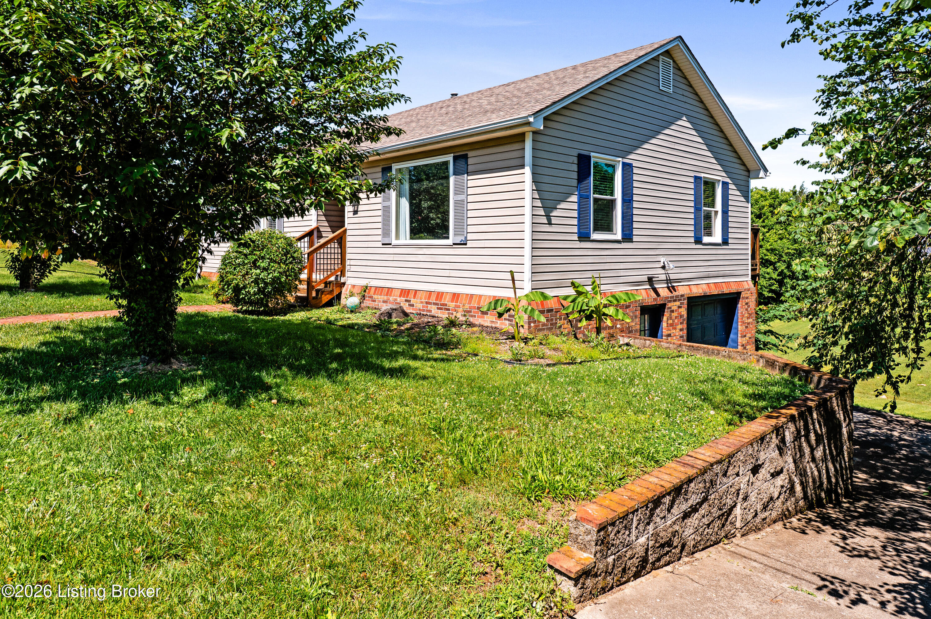 942 Bob O Link Dr Property Photo 3