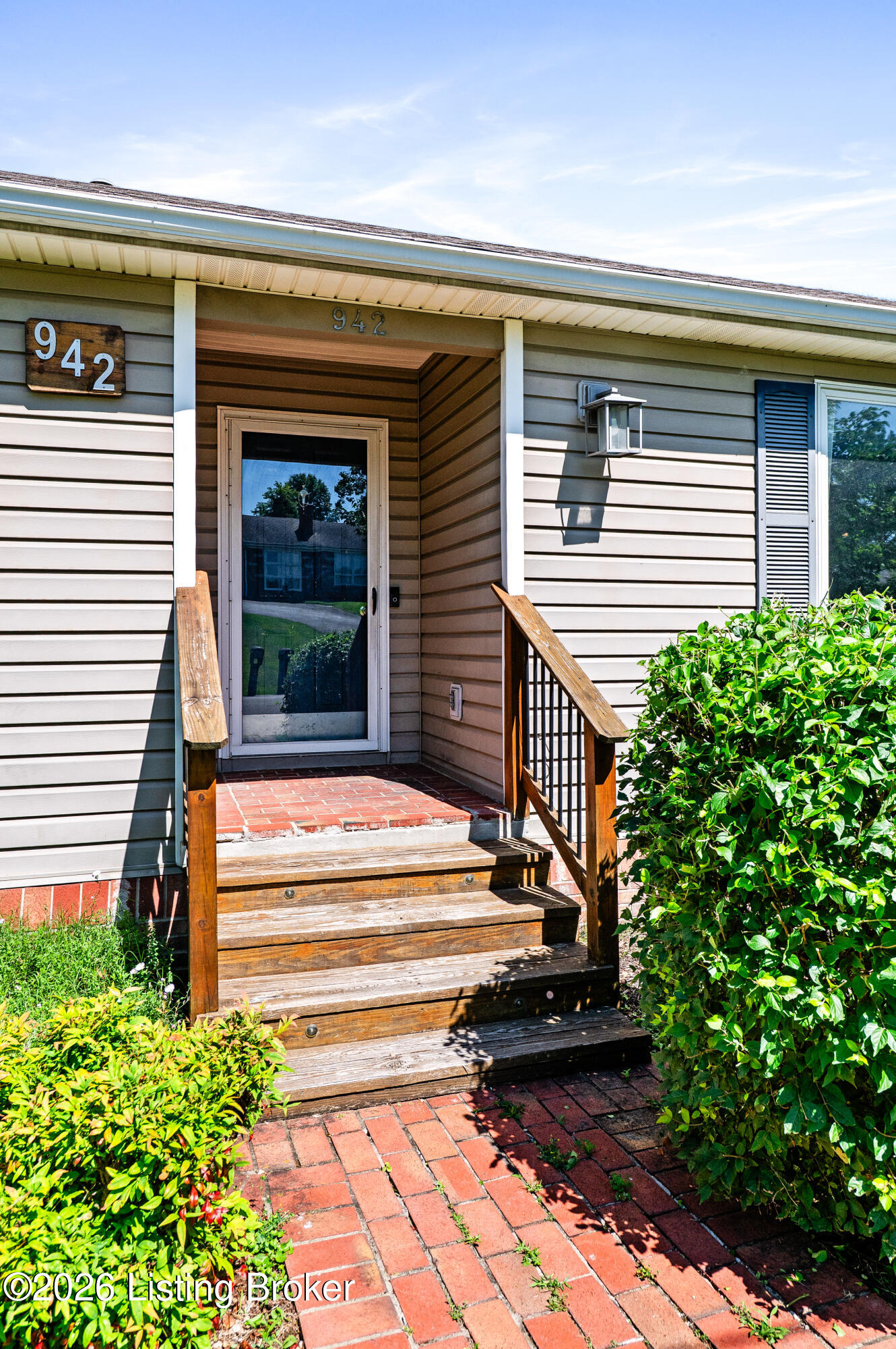 942 Bob O Link Dr Property Photo 4