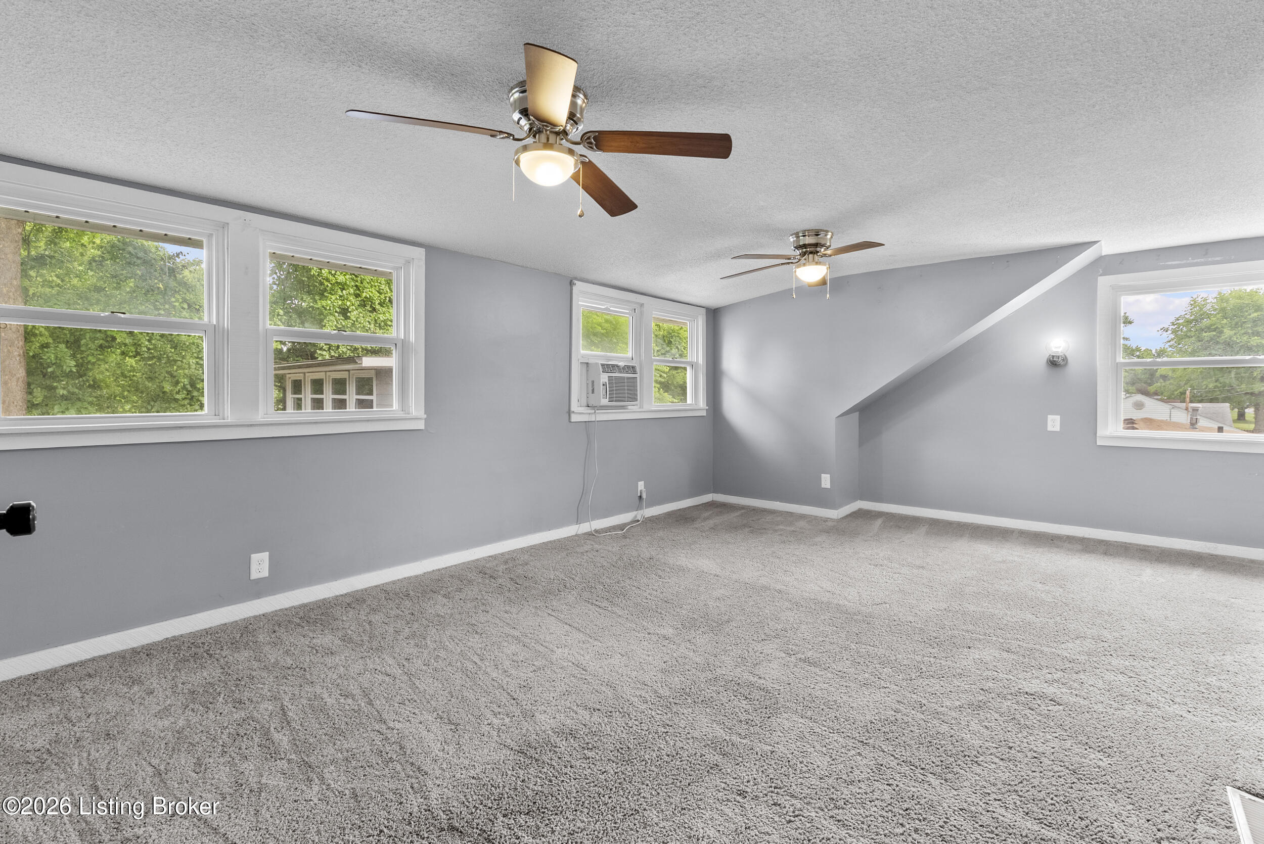 9903 Ponder Ln Property Photo 2