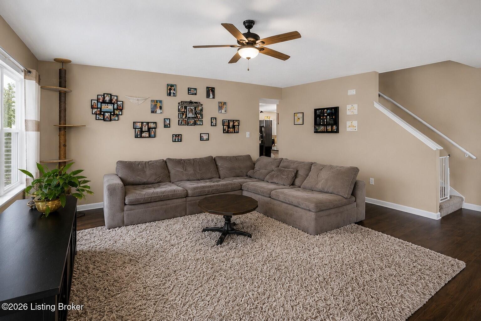 10514 Harrogate Ct Property Photo 4