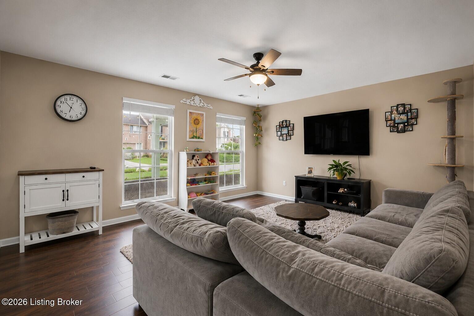 10514 Harrogate Ct Property Photo 6