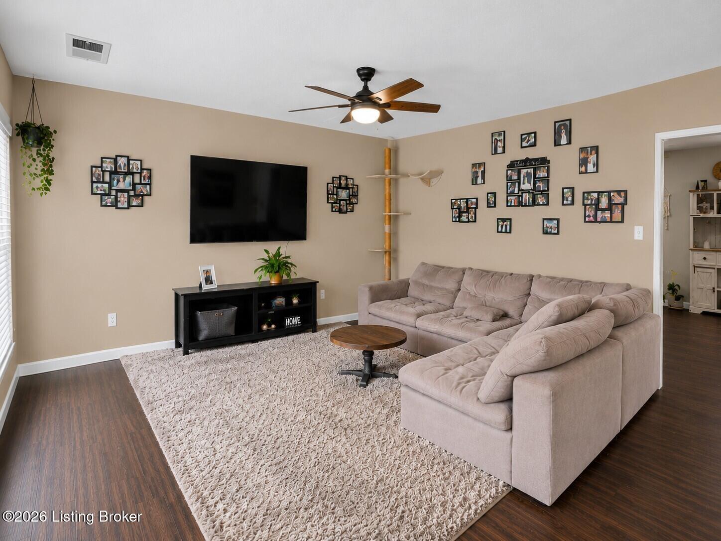 10514 Harrogate Ct Property Photo 7