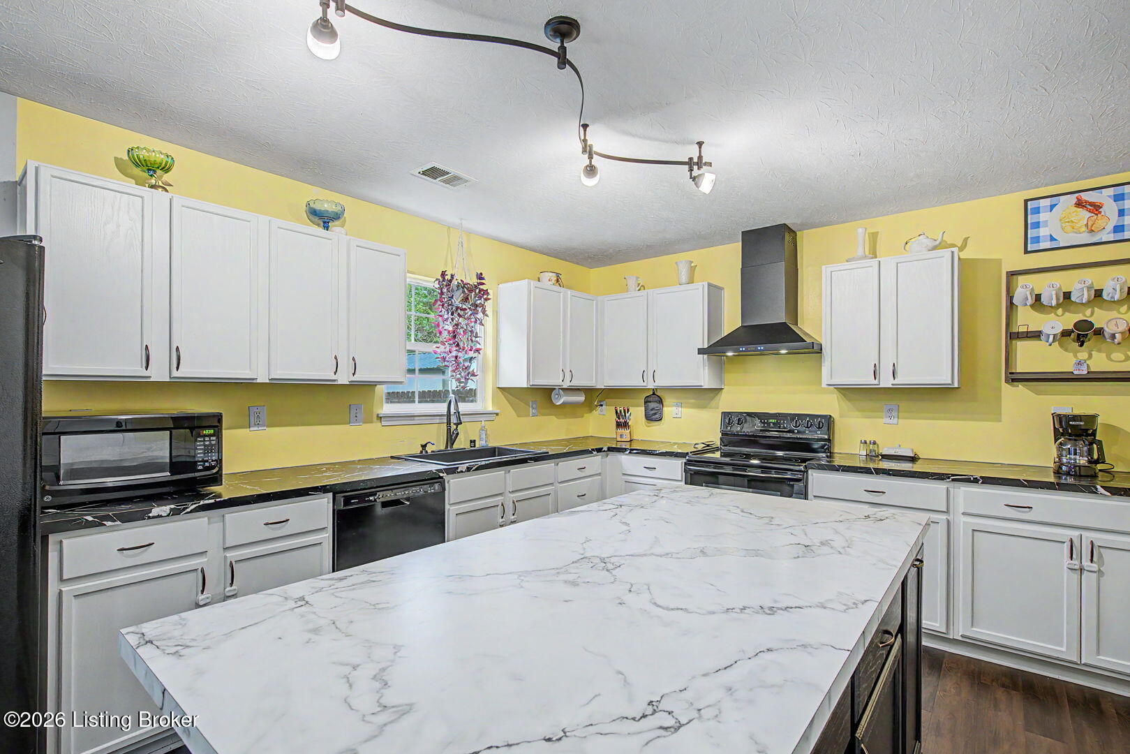 10514 Harrogate Ct Property Photo 8