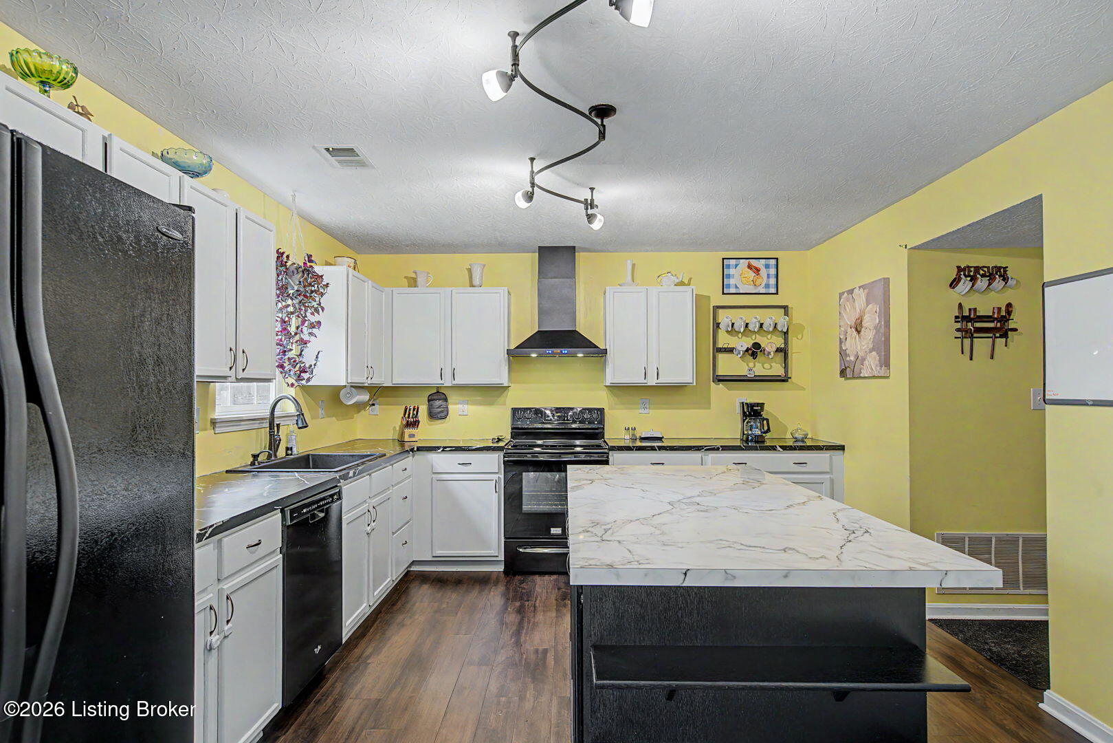 10514 Harrogate Ct Property Photo 9