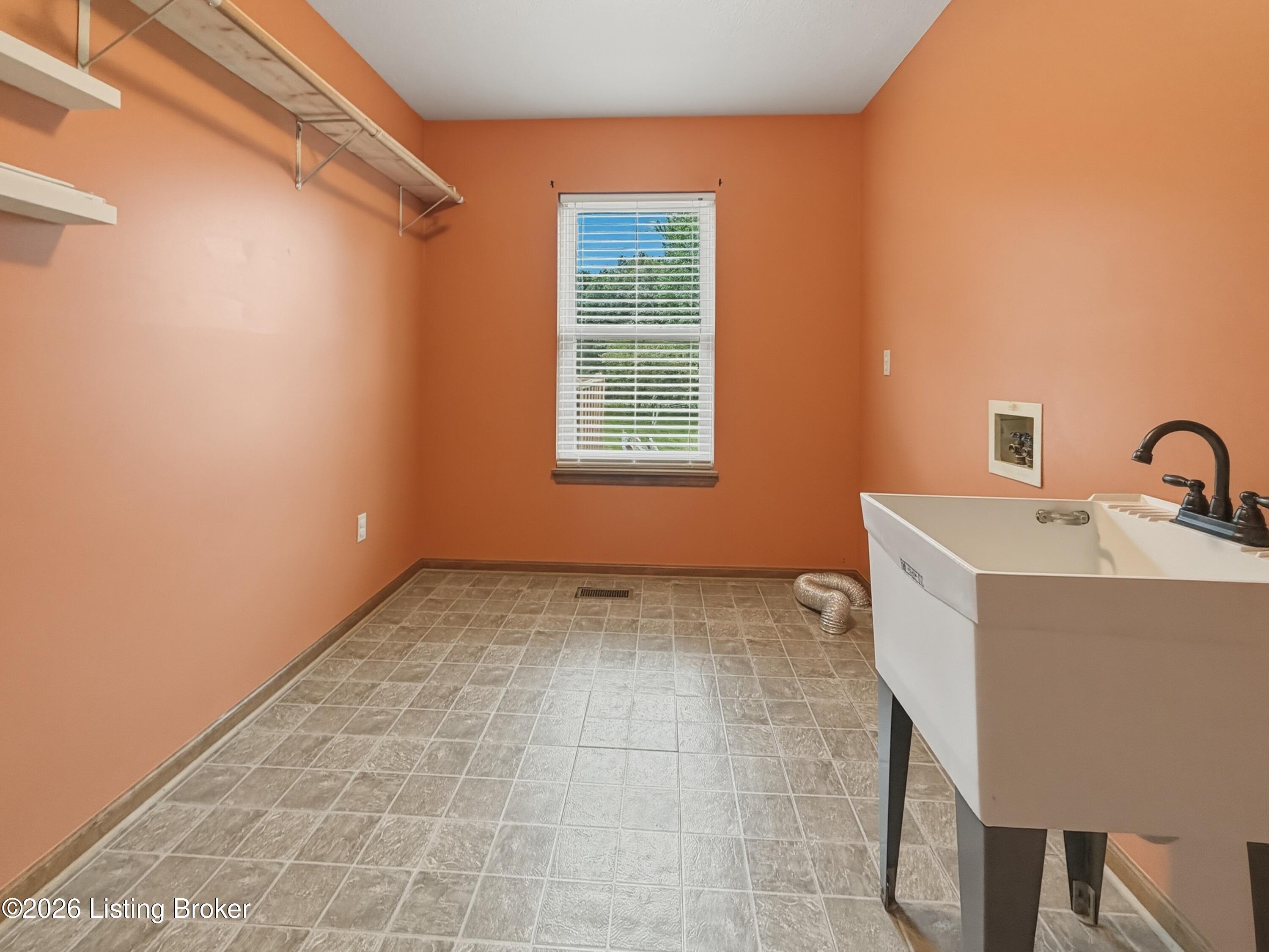 65 Brenda Ct Property Photo 18