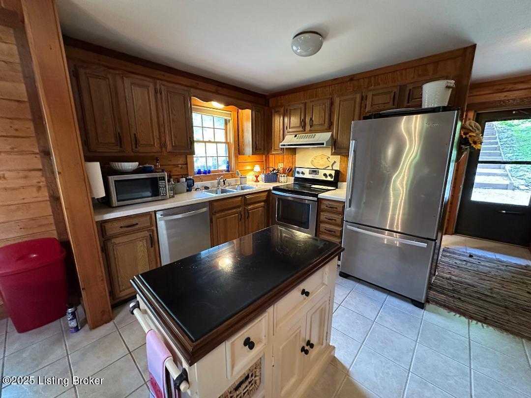 403 Timberlake Ln Property Photo 16