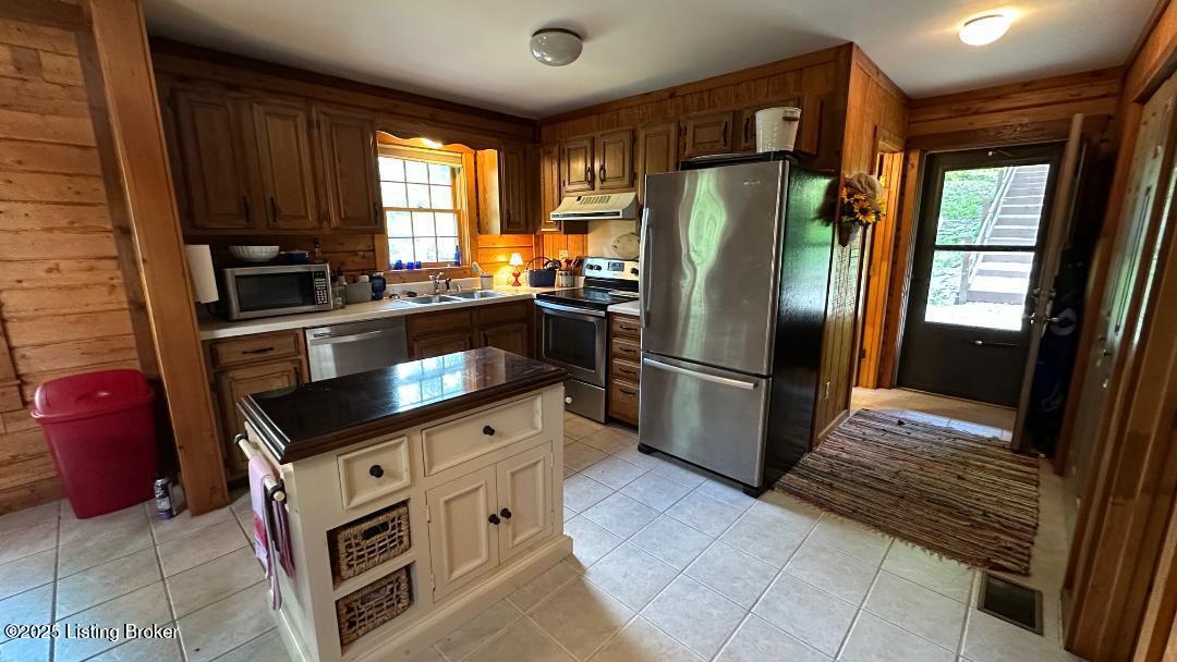 403 Timberlake Ln Property Photo 17