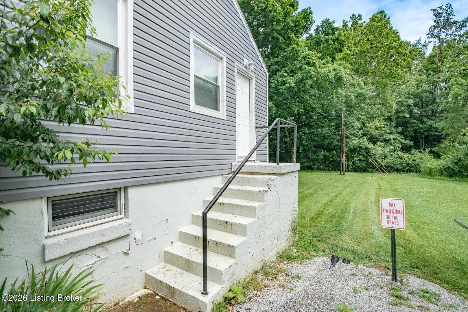 407 Moninda Ln Property Photo 5