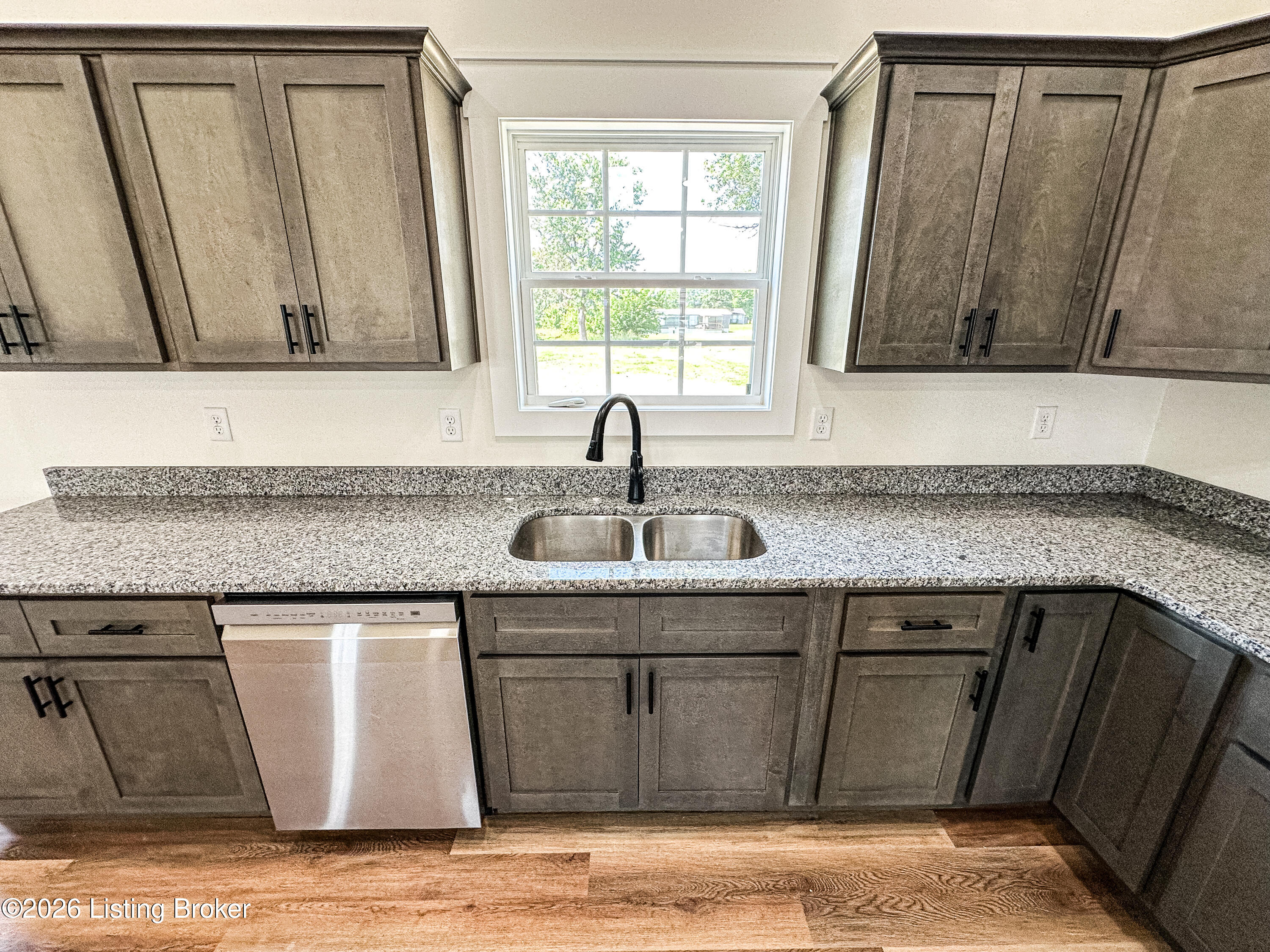 203 Spring St Property Photo 12