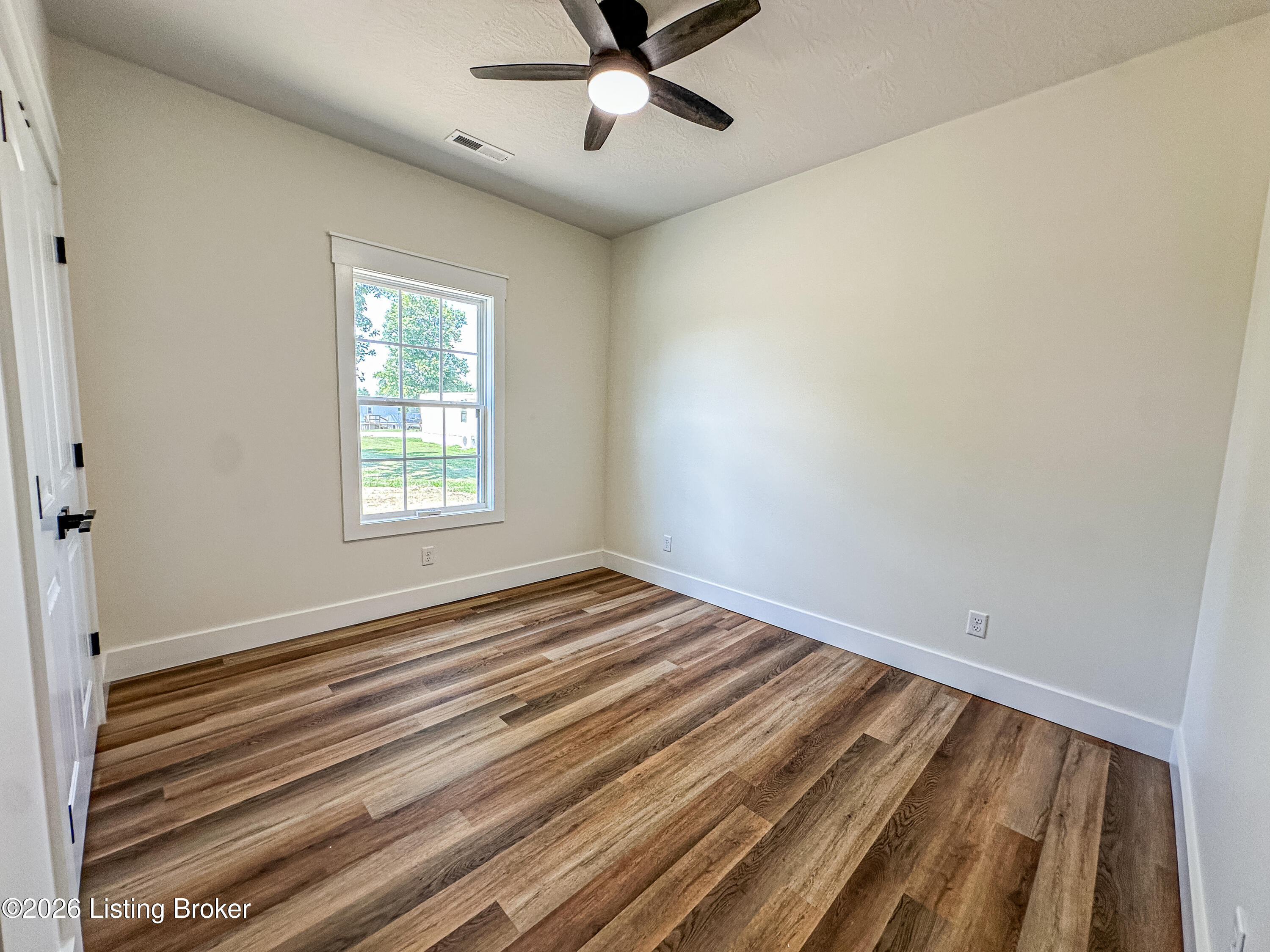 203 Spring St Property Photo 15