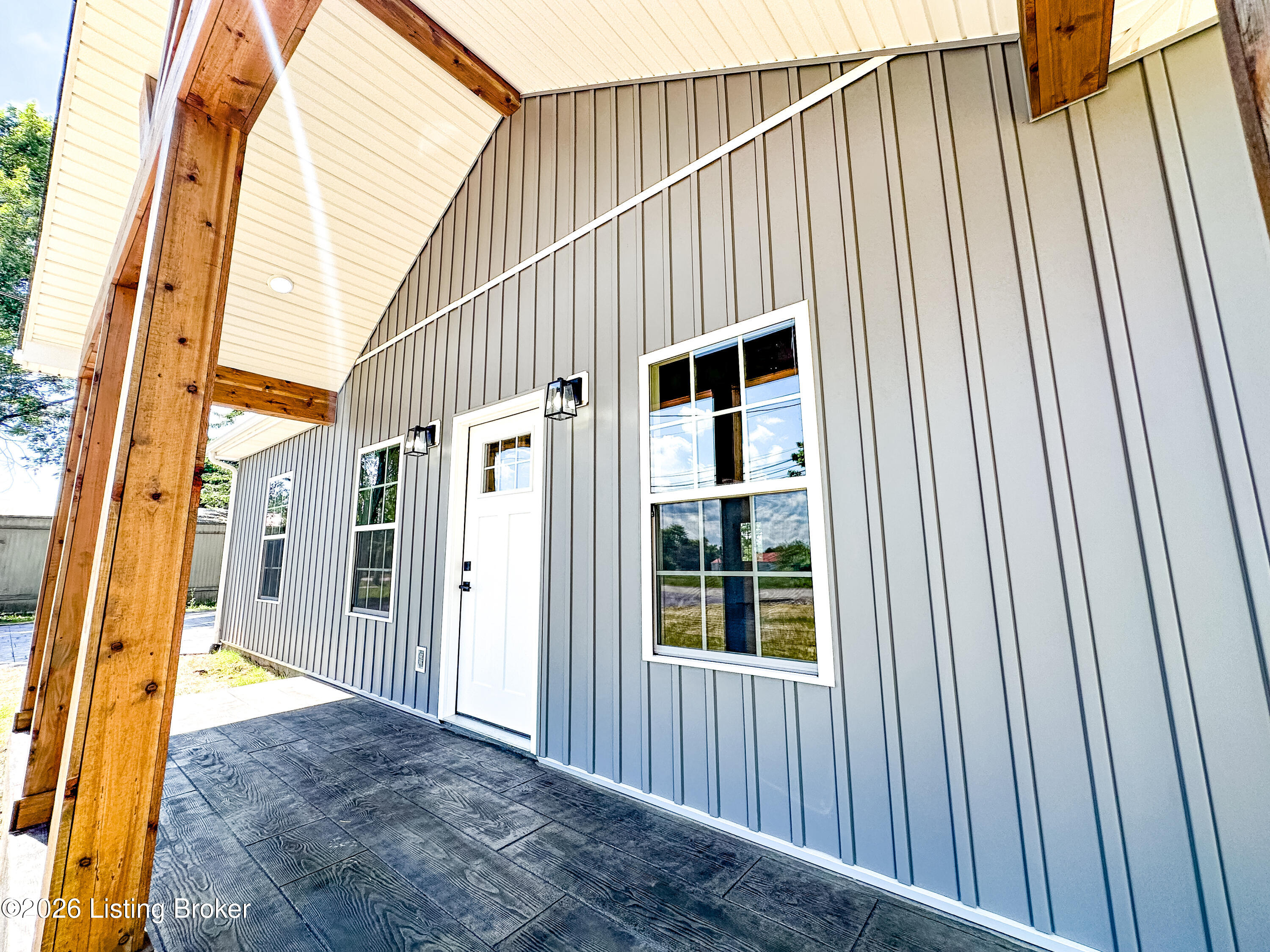 203 Spring St Property Photo 23