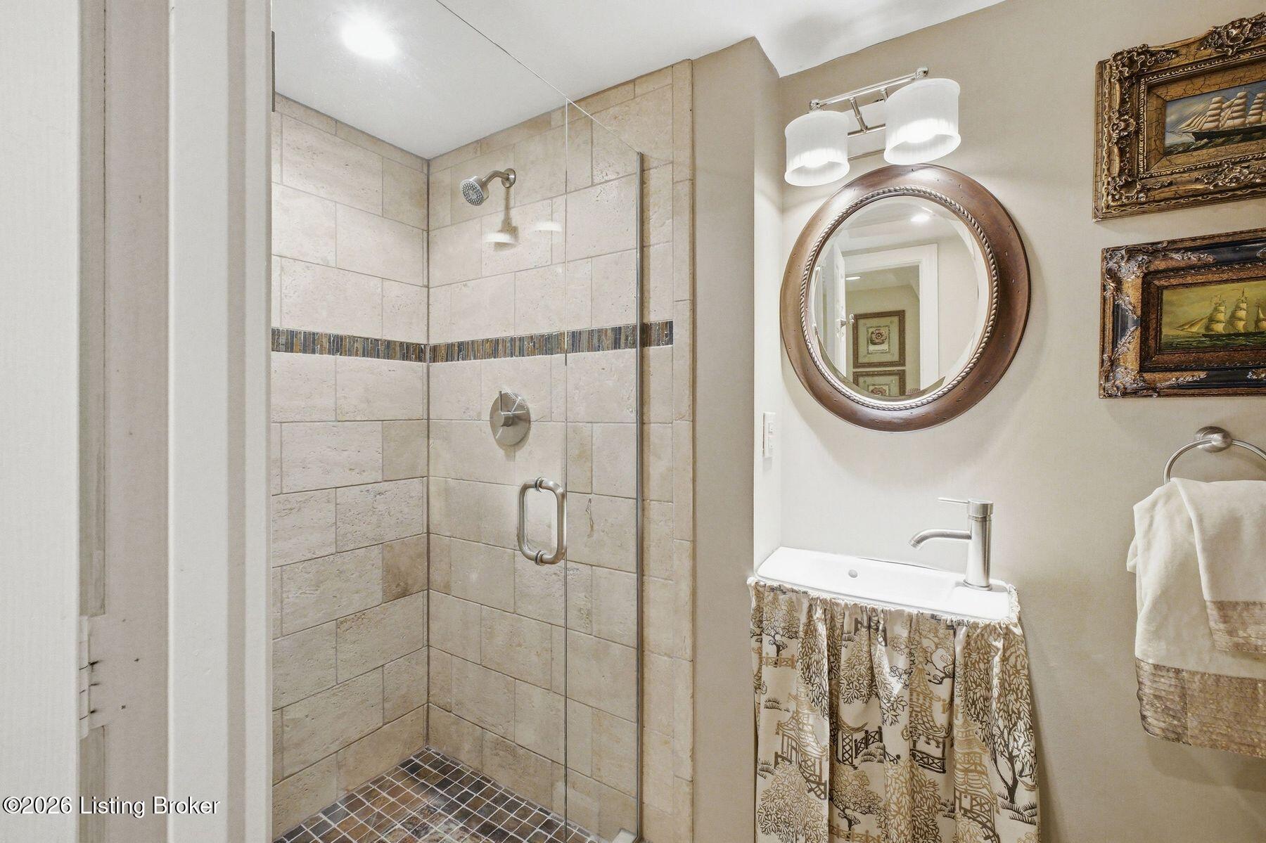 2 Brownsboro Hill Rd Property Photo 25