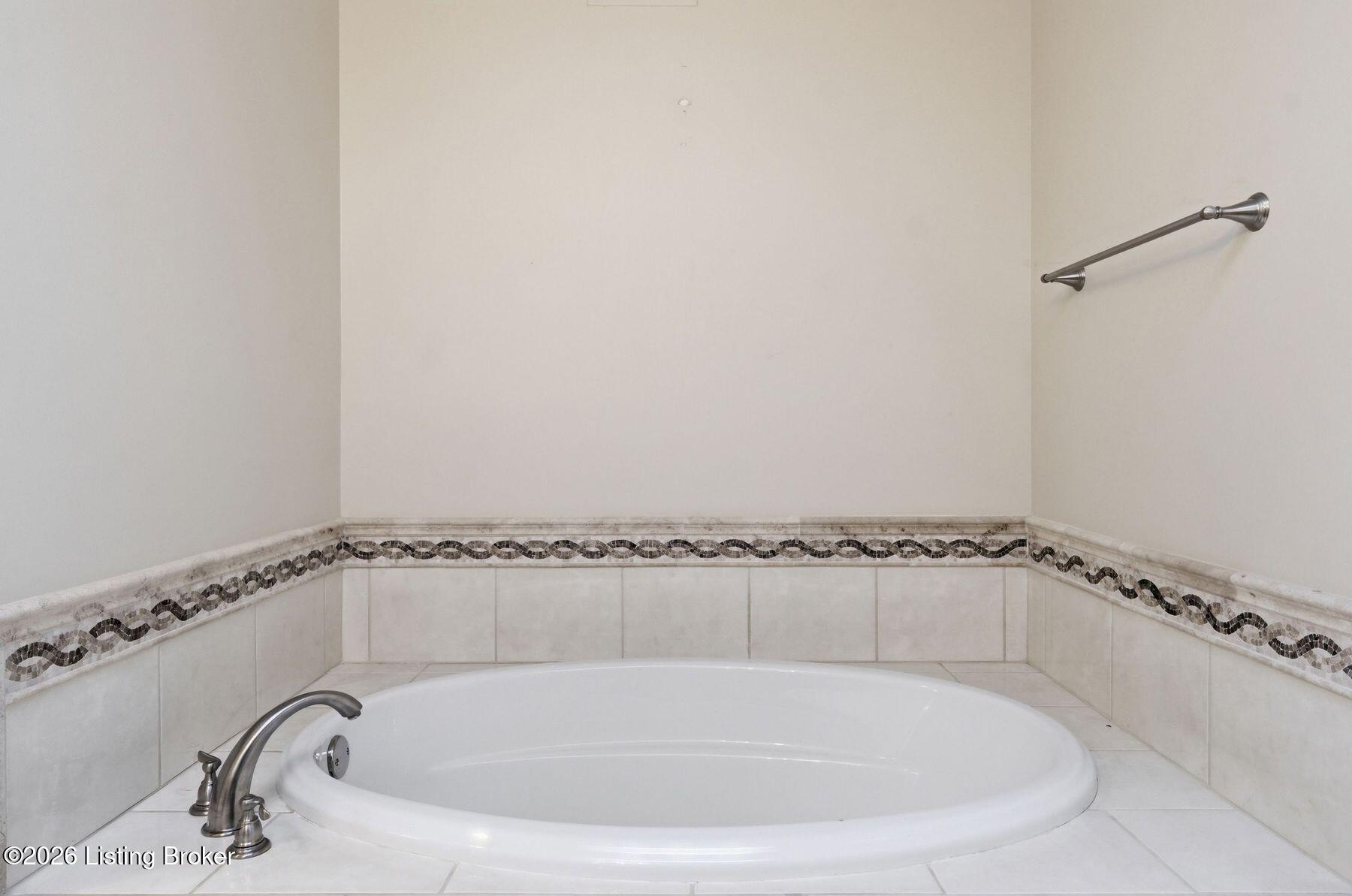 2 Brownsboro Hill Rd Property Photo 33