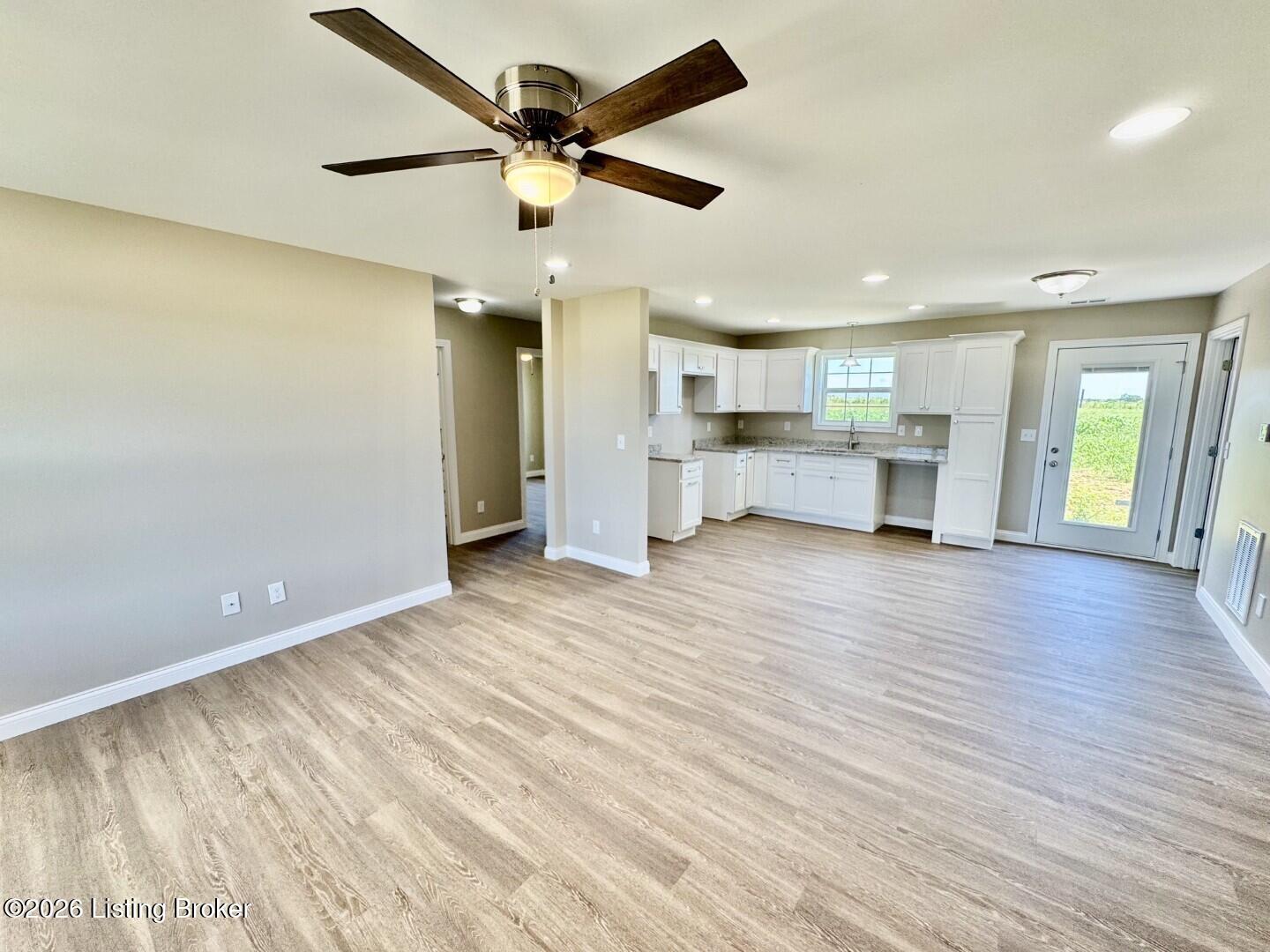 1574 Old Perryville Loop Property Photo 2