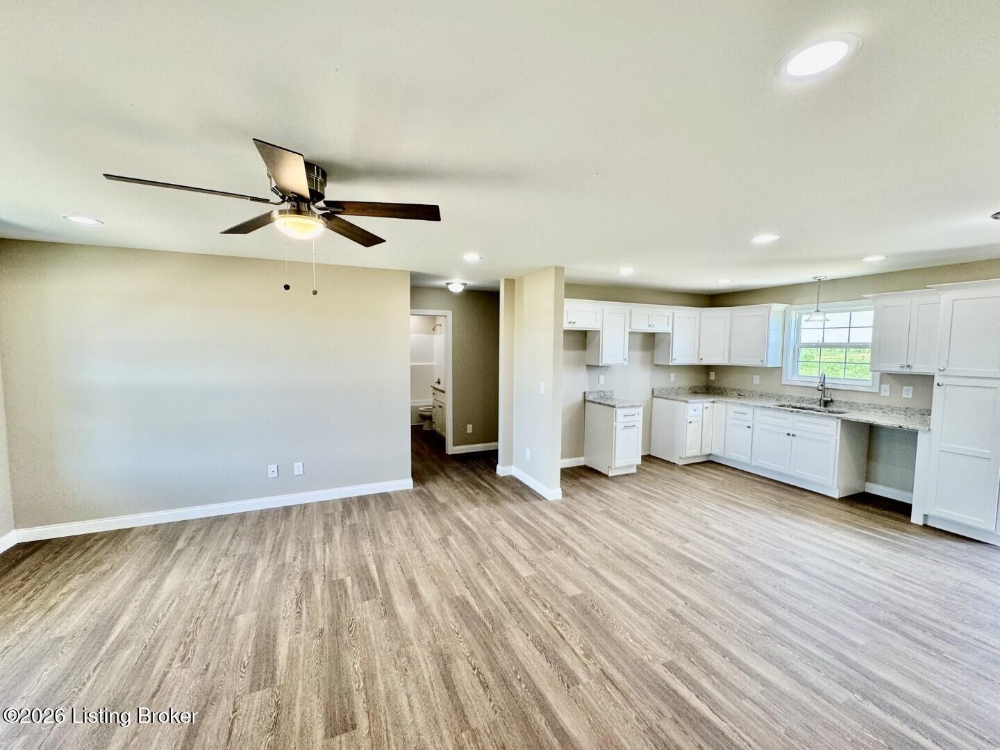 1574 Old Perryville Loop Property Photo 4