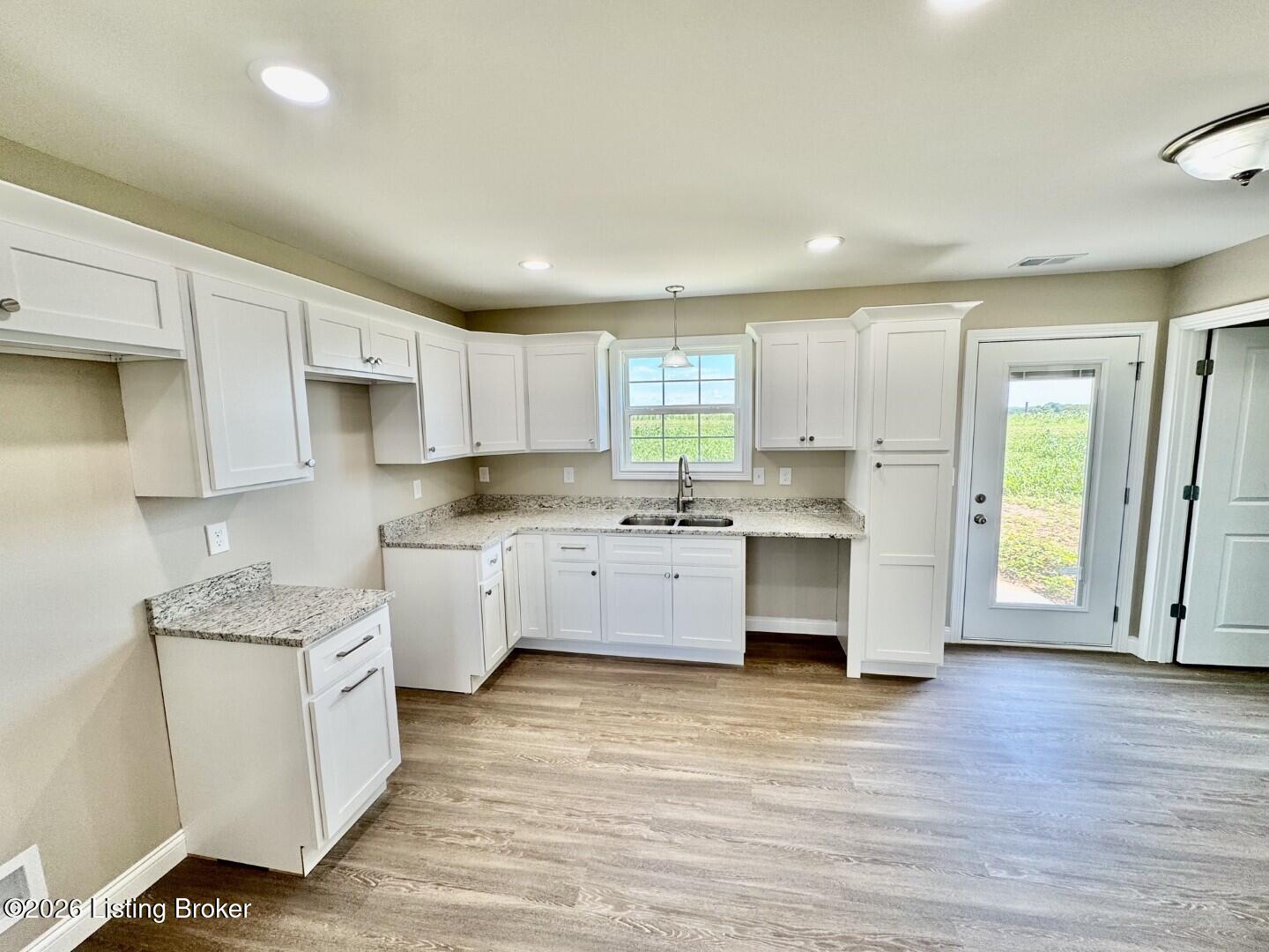 1574 Old Perryville Loop Property Photo 6