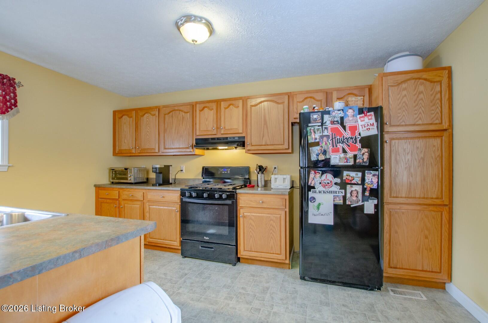 427 S Deepwood Dr Property Photo 14
