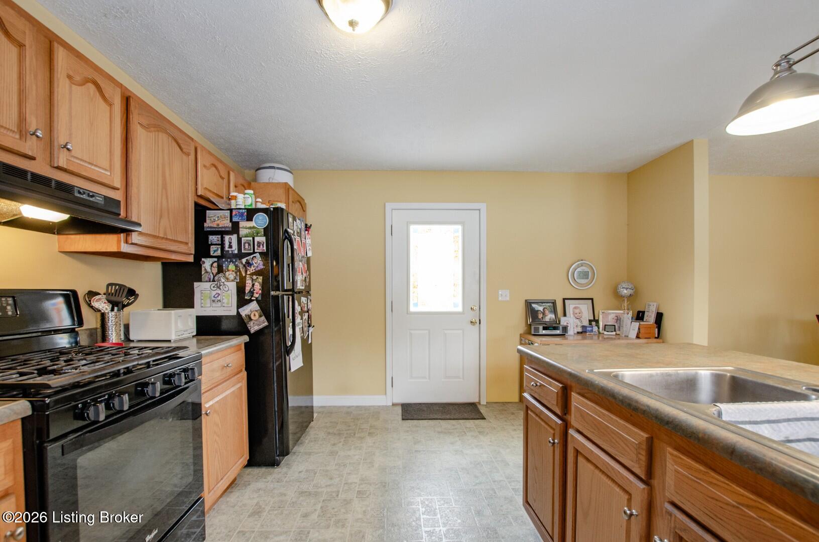 427 S Deepwood Dr Property Photo 16