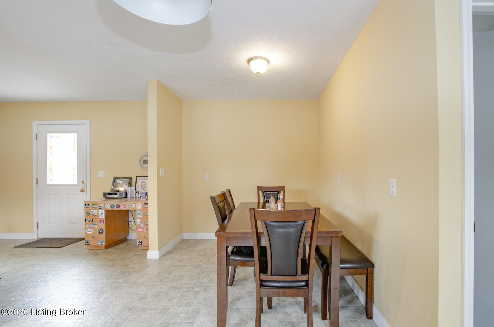 427 S Deepwood Dr Property Photo 18