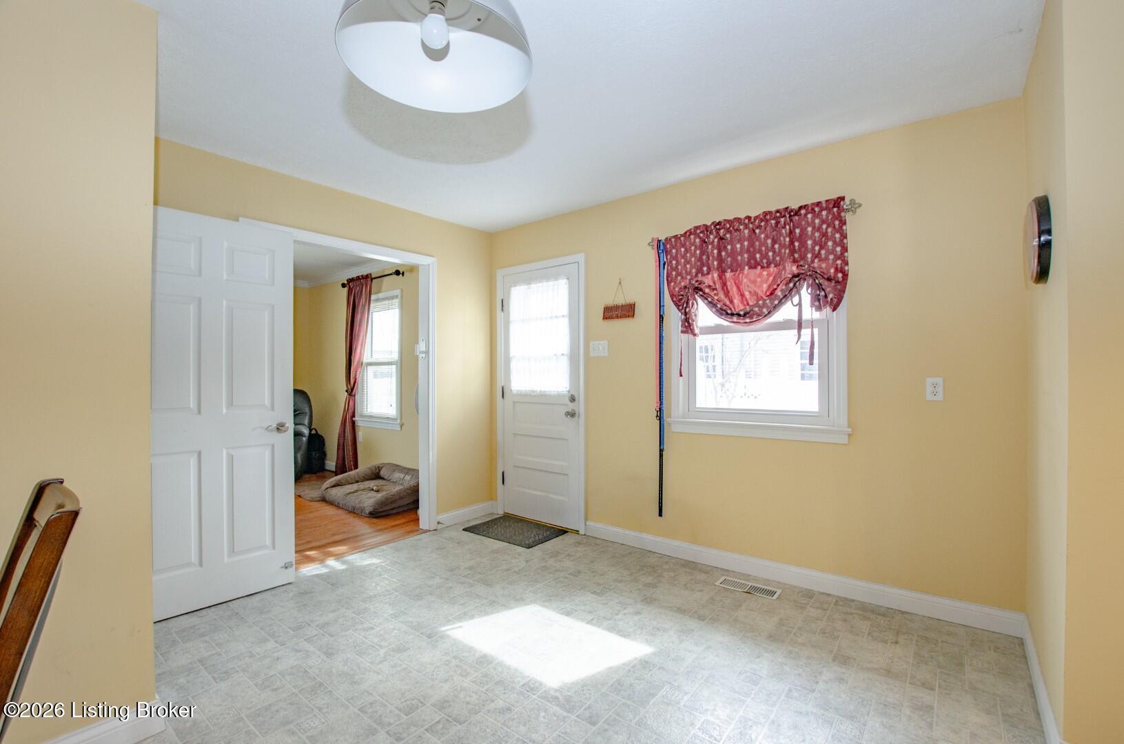 427 S Deepwood Dr Property Photo 19