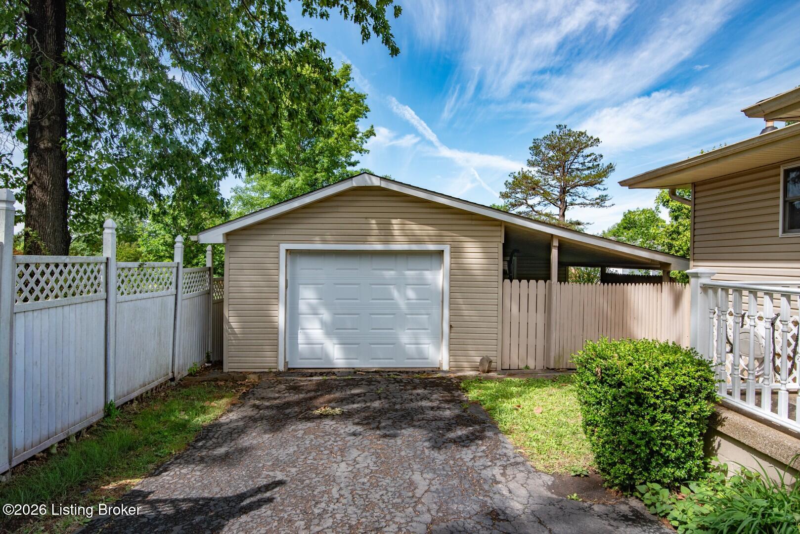 427 S Deepwood Dr Property Photo 50