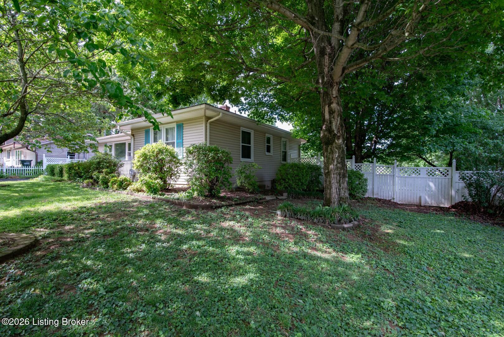 427 S Deepwood Dr Property Photo 59