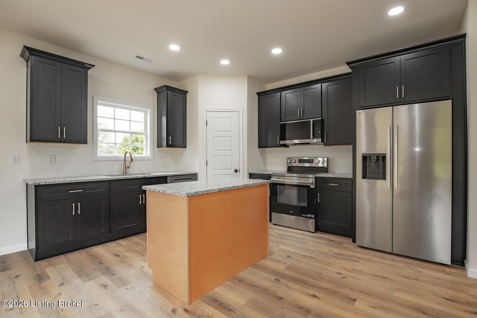 333 B First St Property Photo 11