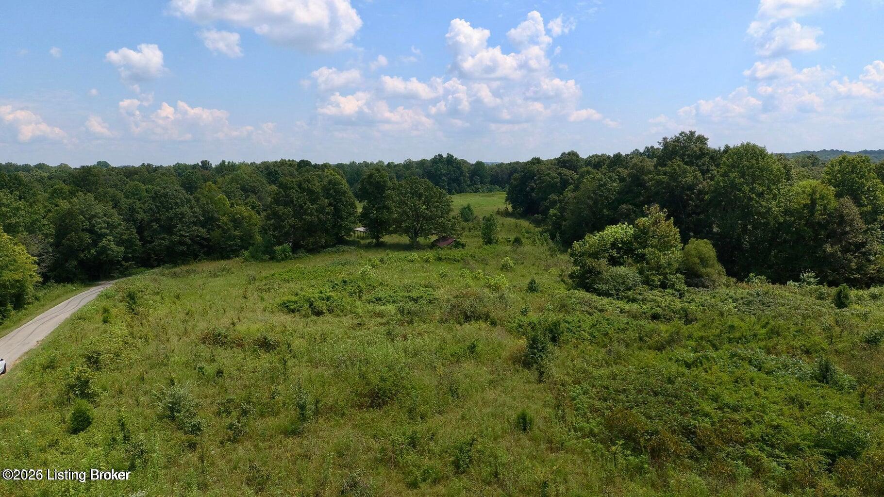 401 Fox Run Rd Property Photo 5