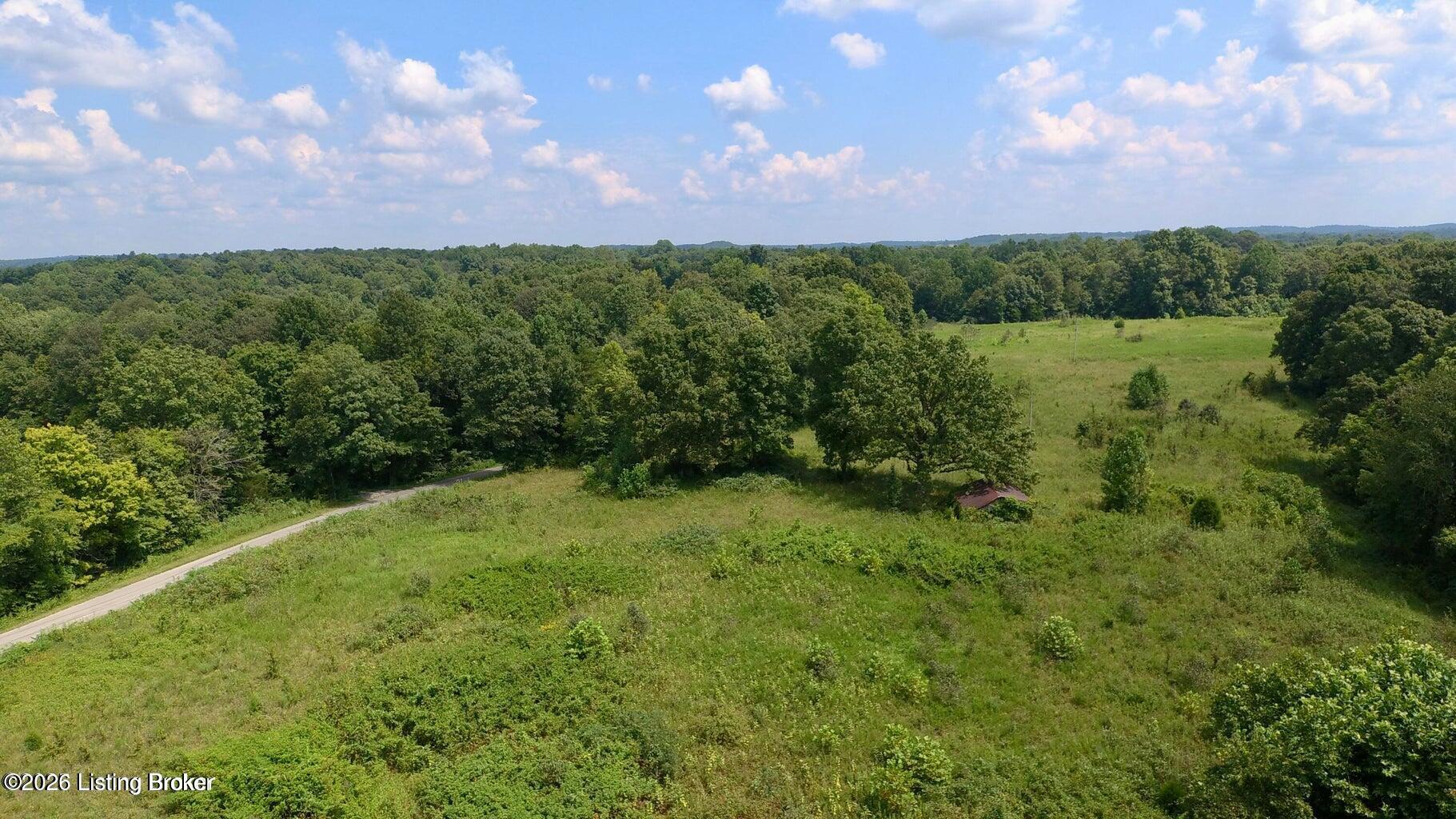 401 Fox Run Rd Property Photo 9