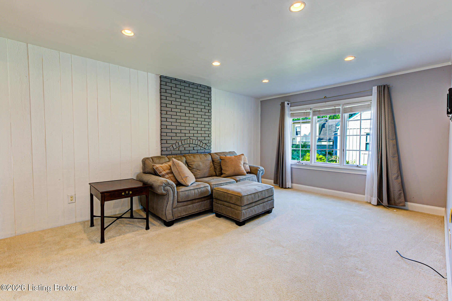 11612 Frank Ave Property Photo 8