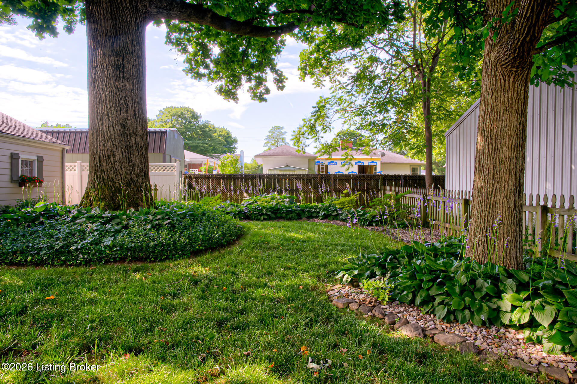 11612 Frank Ave Property Photo 32