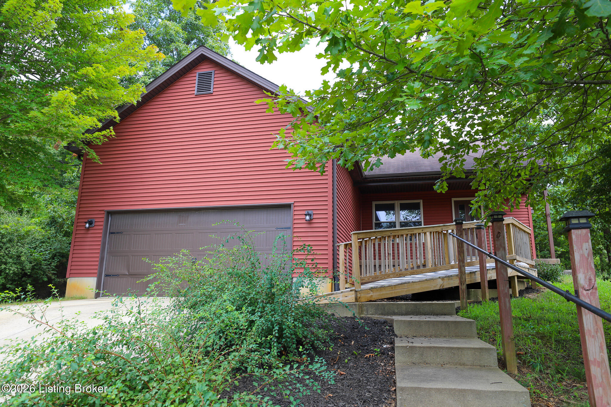 384 Schoolside Dr Property Photo 1